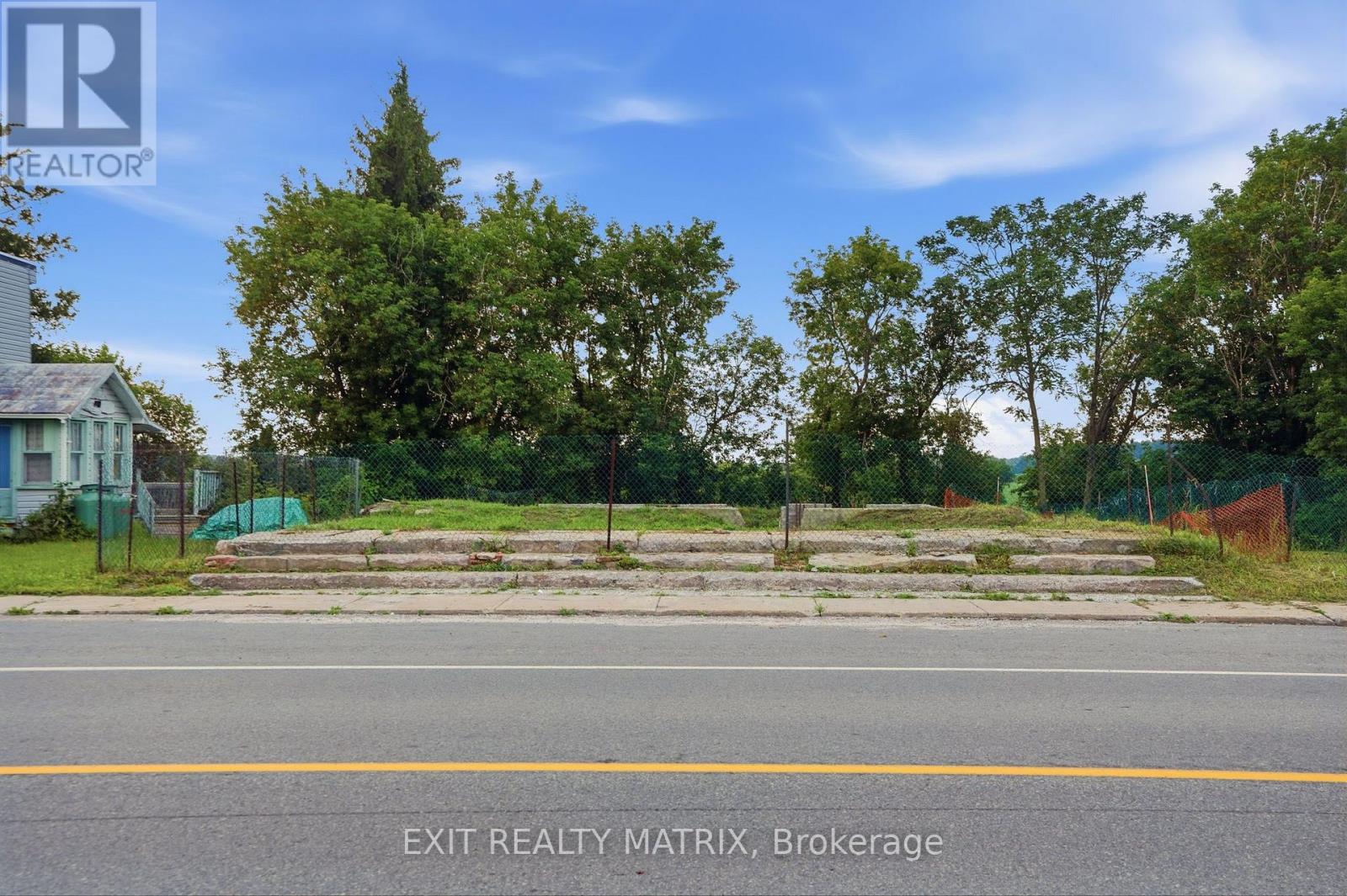 21924 Laggan Glenelg Road, North Glengarry, Ontario  K0B 1E0 - Photo 3 - X13735714