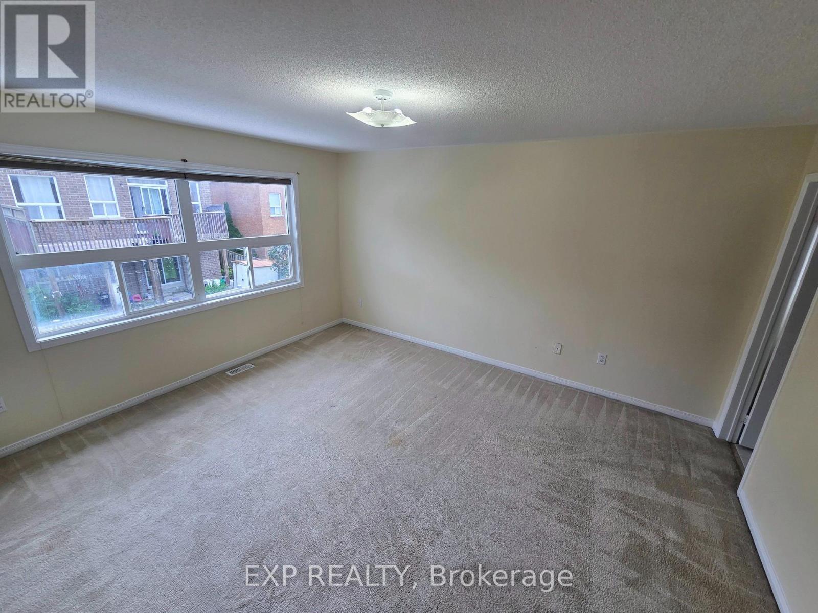 384 Flagstone Way, Newmarket, Ontario  L3X 2R3 - Photo 11 - N13735562