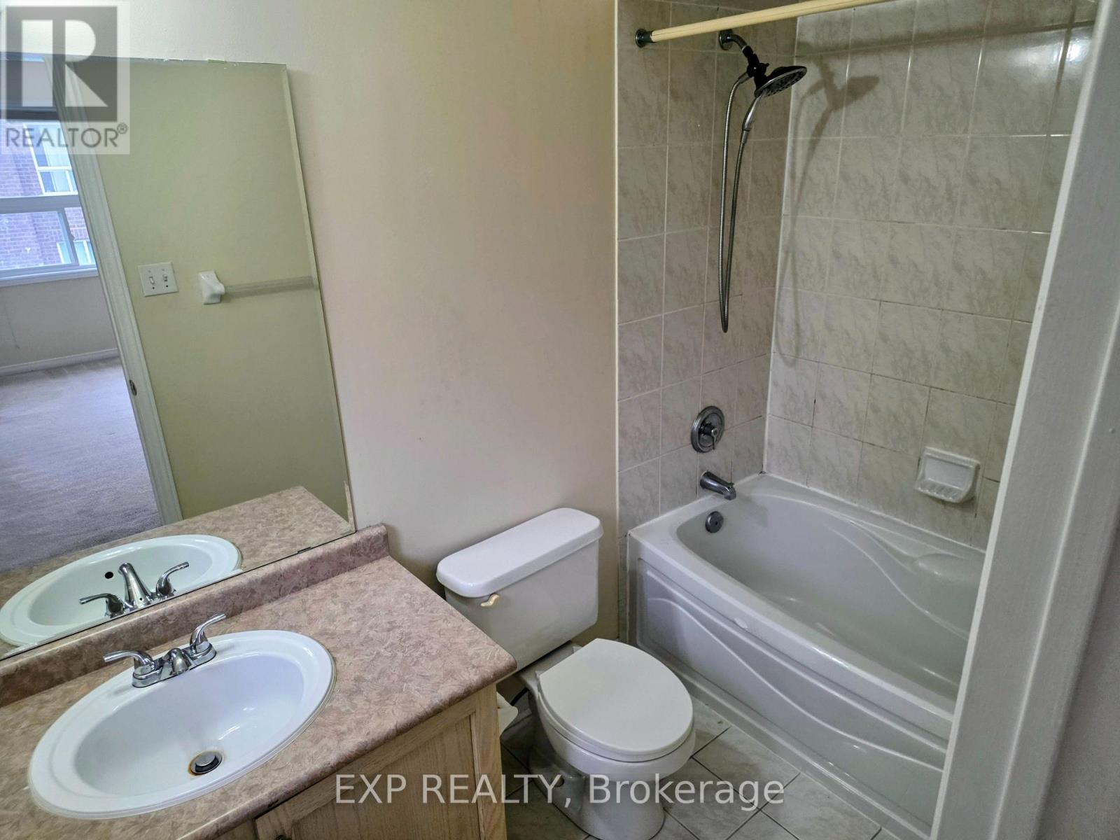 384 Flagstone Way, Newmarket, Ontario  L3X 2R3 - Photo 17 - N13735562