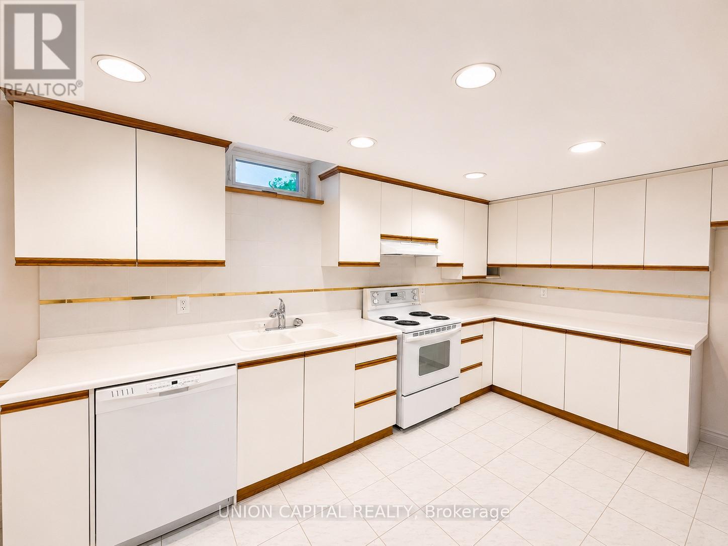 Bsmt - 300 Belview Avenue, Vaughan, Ontario  L4L 7V7 - Photo 5 - N13735624