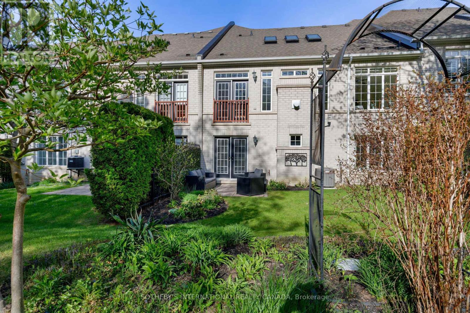463 Crossing Bridge Place, Aurora, Ontario L4G 7N1 - Photo 4 - N13735672