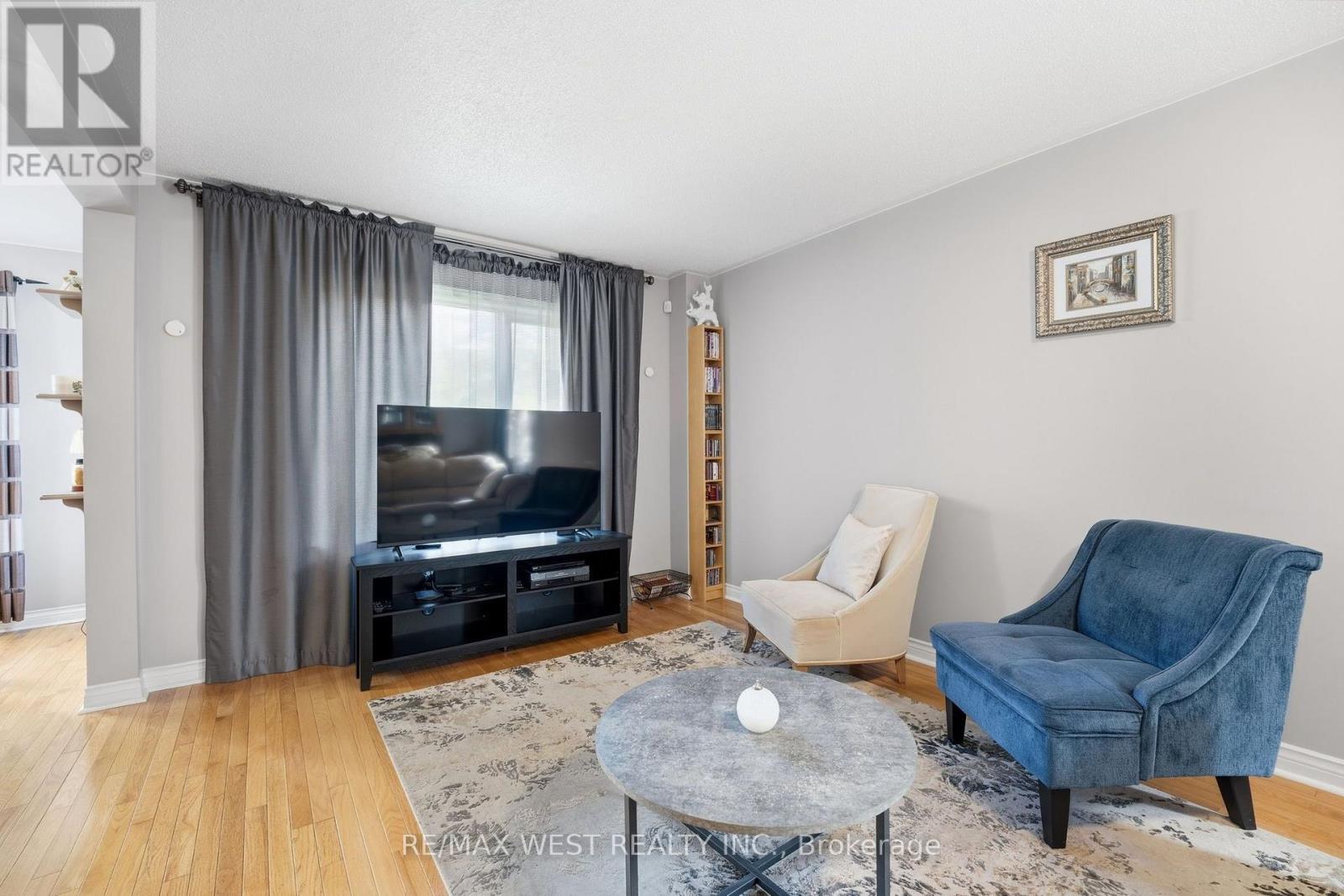 149 Deerglen Terrace, Aurora, Ontario  L4G 6Y4 - Photo 7 - N13735674
