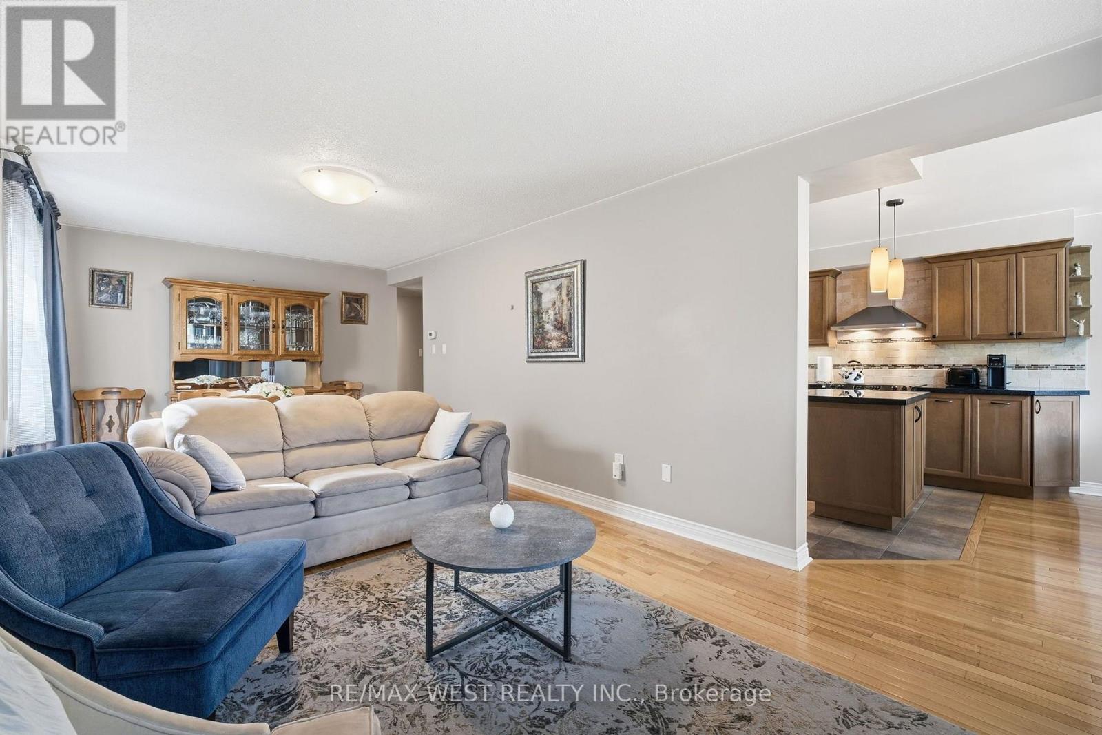 149 Deerglen Terrace, Aurora, Ontario  L4G 6Y4 - Photo 8 - N13735674