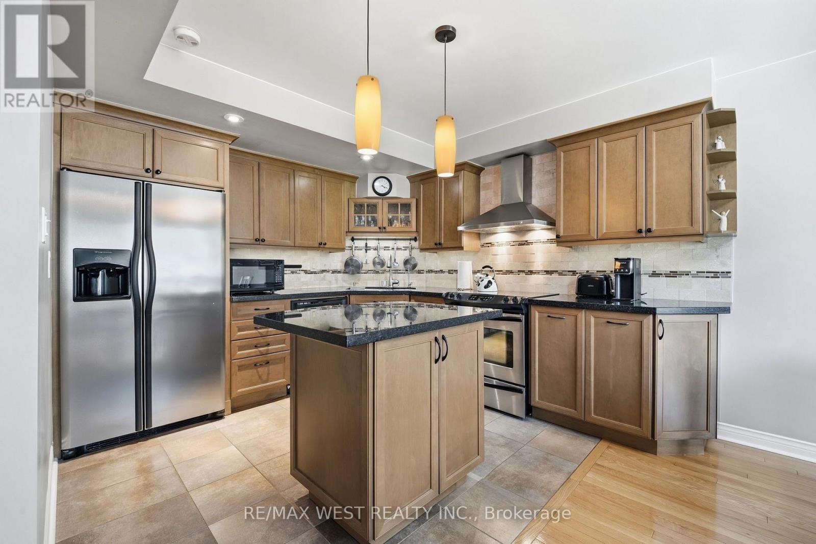 149 Deerglen Terrace, Aurora, Ontario  L4G 6Y4 - Photo 9 - N13735674