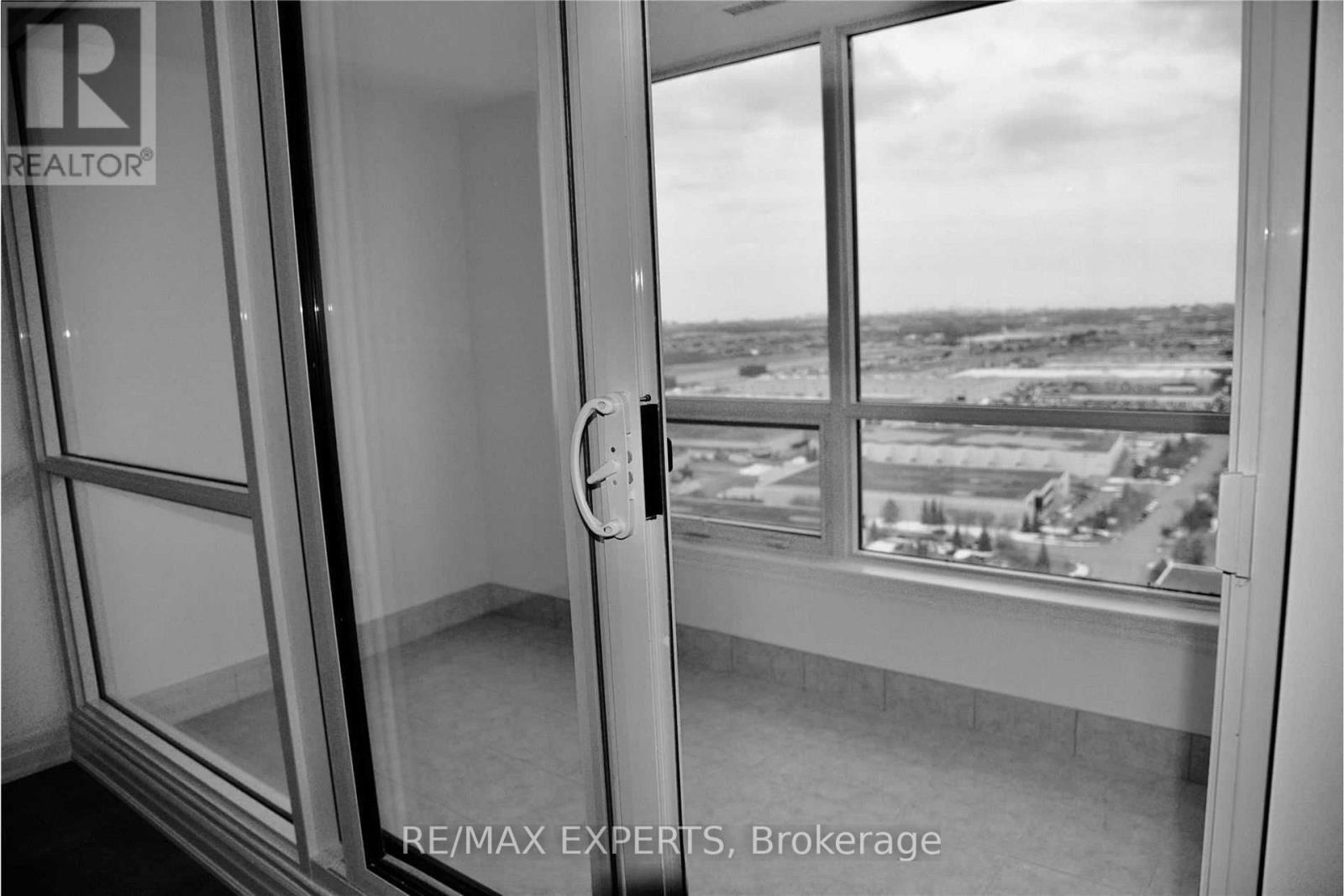 2307 - 9075 Jane Street, Vaughan, Ontario  L4K 0L7 - Photo 4 - N13735760