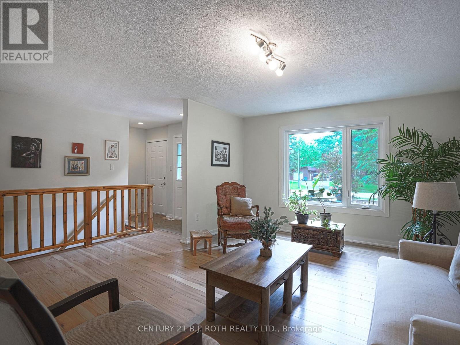 26 Bedford Road, Georgina, Ontario  L0E 1R0 - Photo 13 - N13735816