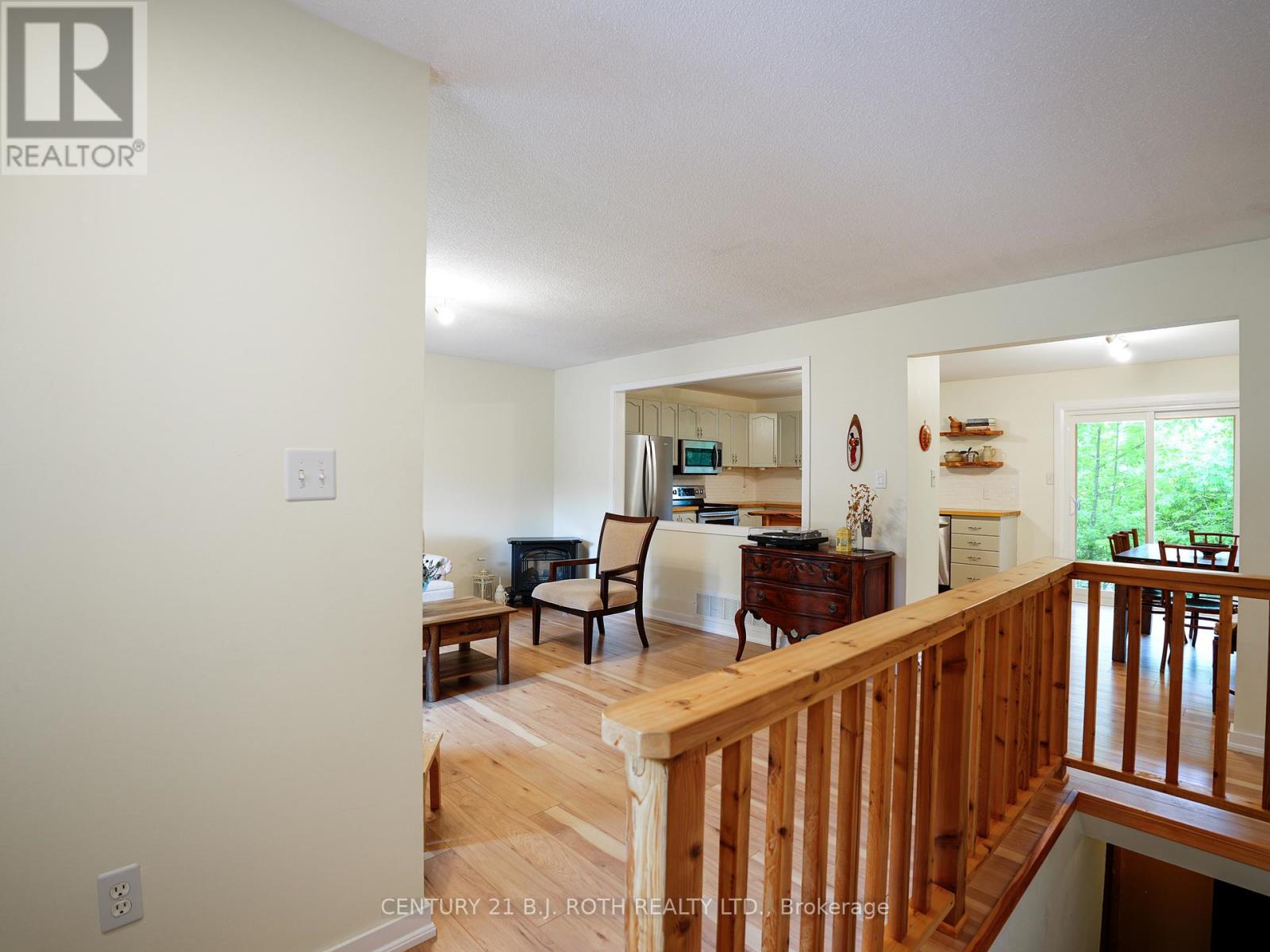 26 Bedford Road, Georgina, Ontario  L0E 1R0 - Photo 14 - N13735816