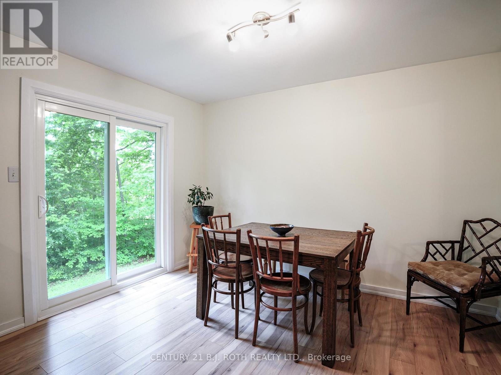 26 Bedford Road, Georgina, Ontario  L0E 1R0 - Photo 22 - N13735816
