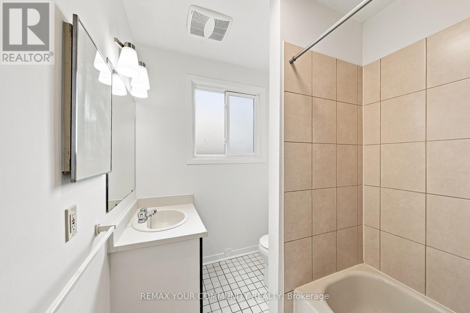 233 Little Avenue, Barrie, Ontario  L4N 6L3 - Photo 18 - S13735604