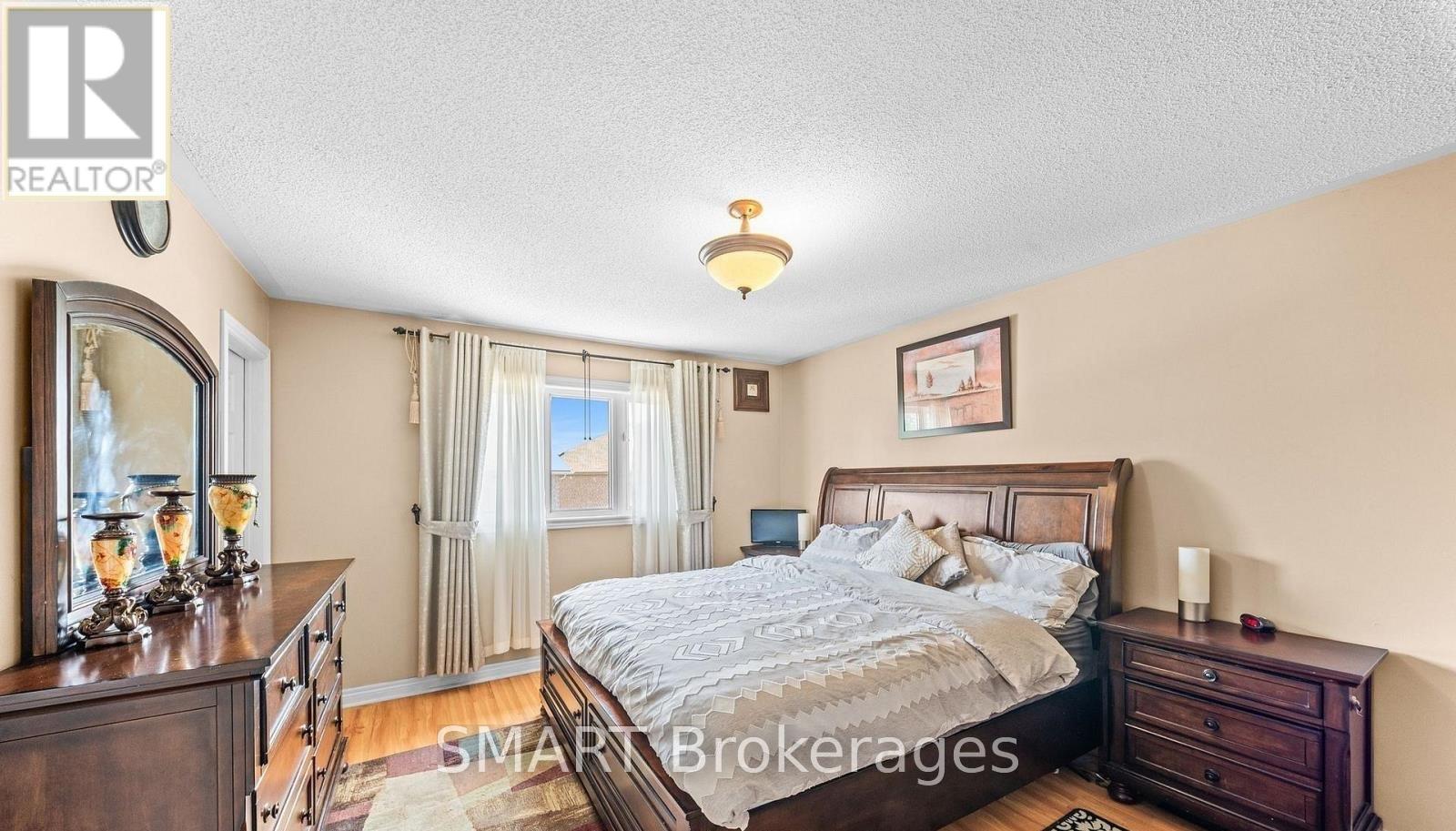 17 Calderstone Road, Brampton, Ontario L6P 2A4 - Photo 8 - W13638834