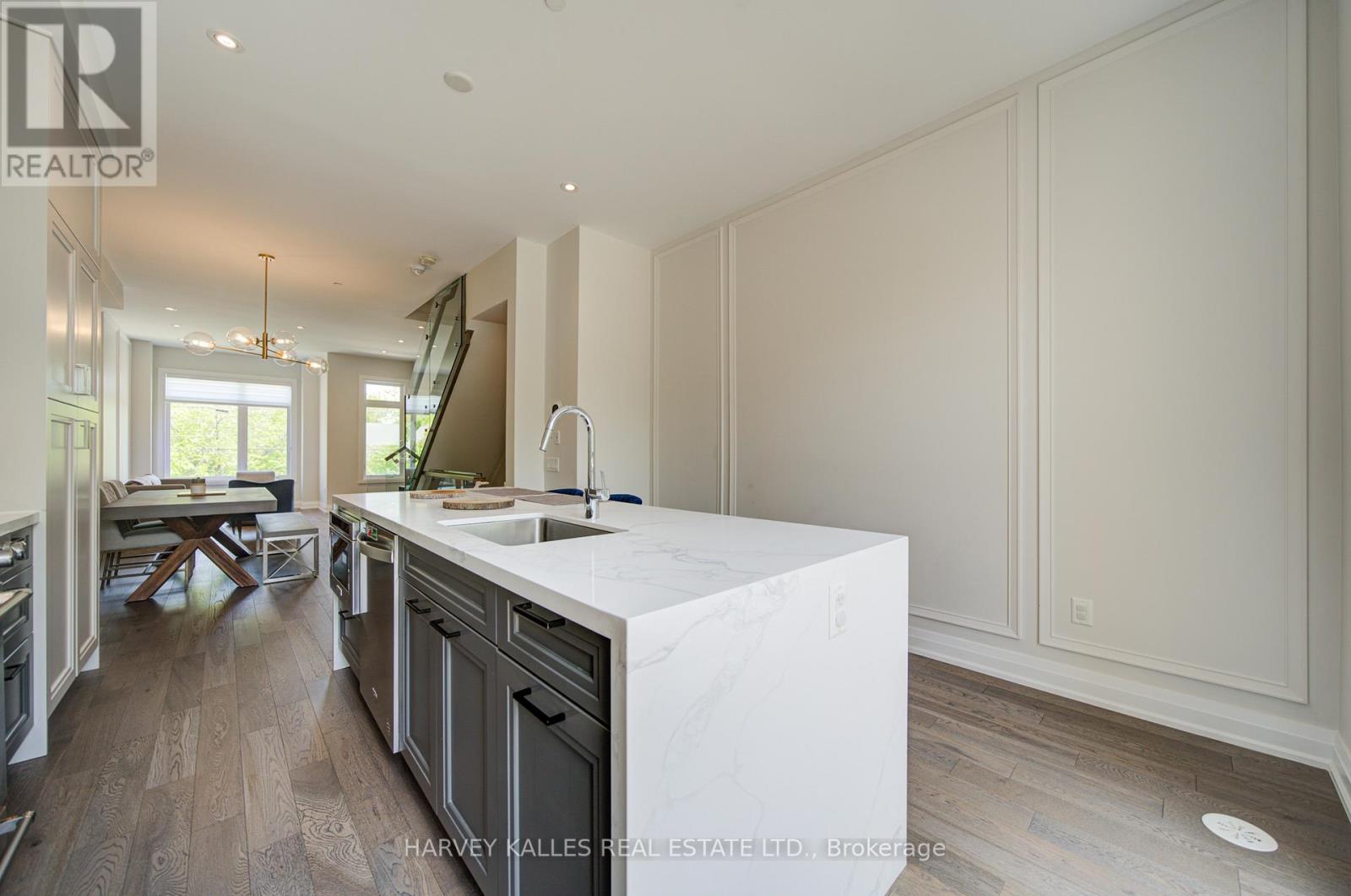 1130a Islington Avenue, Toronto, Ontario  M8Z 0G6 - Photo 10 - W13735524