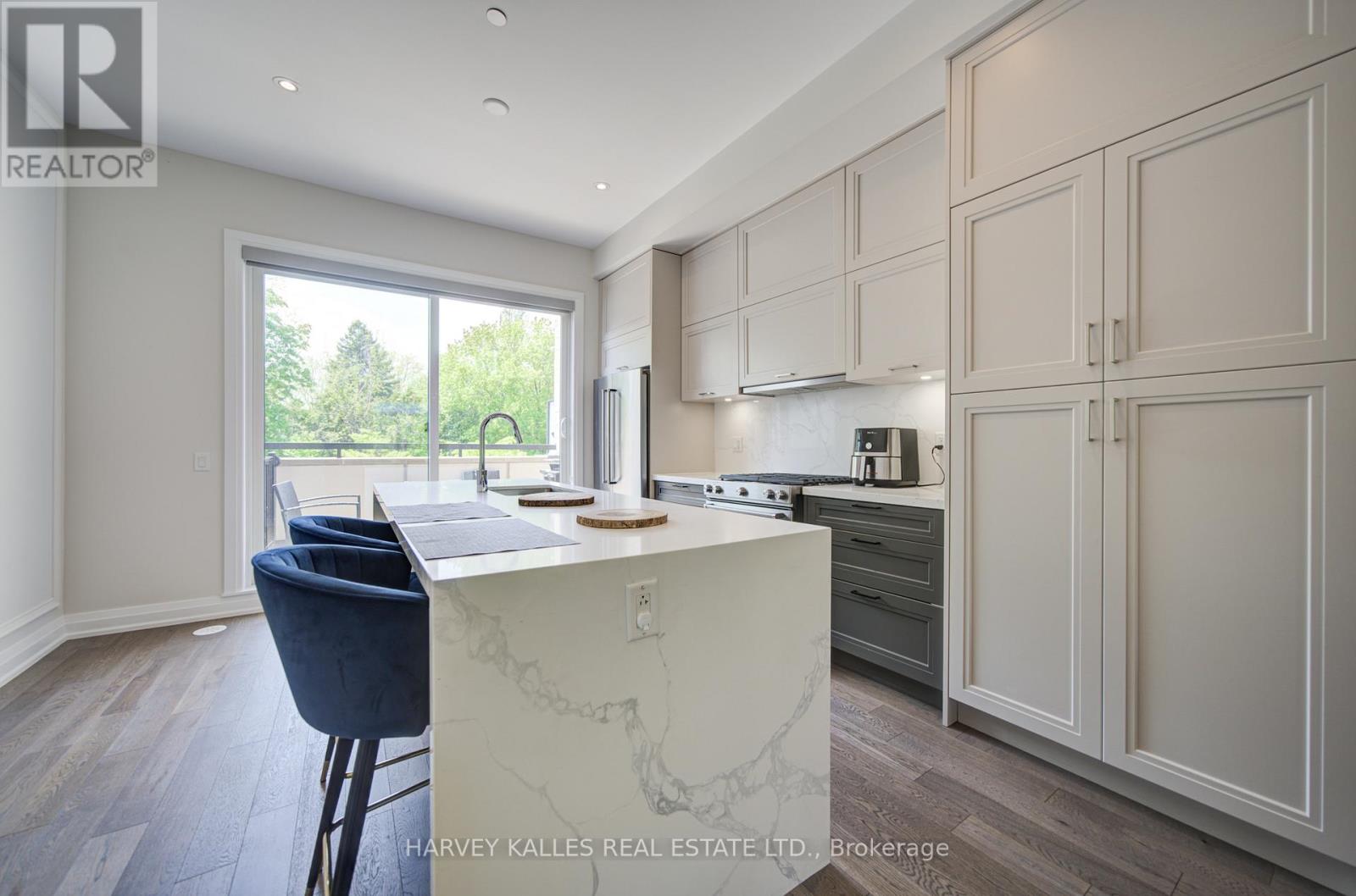 1130a Islington Avenue, Toronto, Ontario  M8Z 0G6 - Photo 14 - W13735524