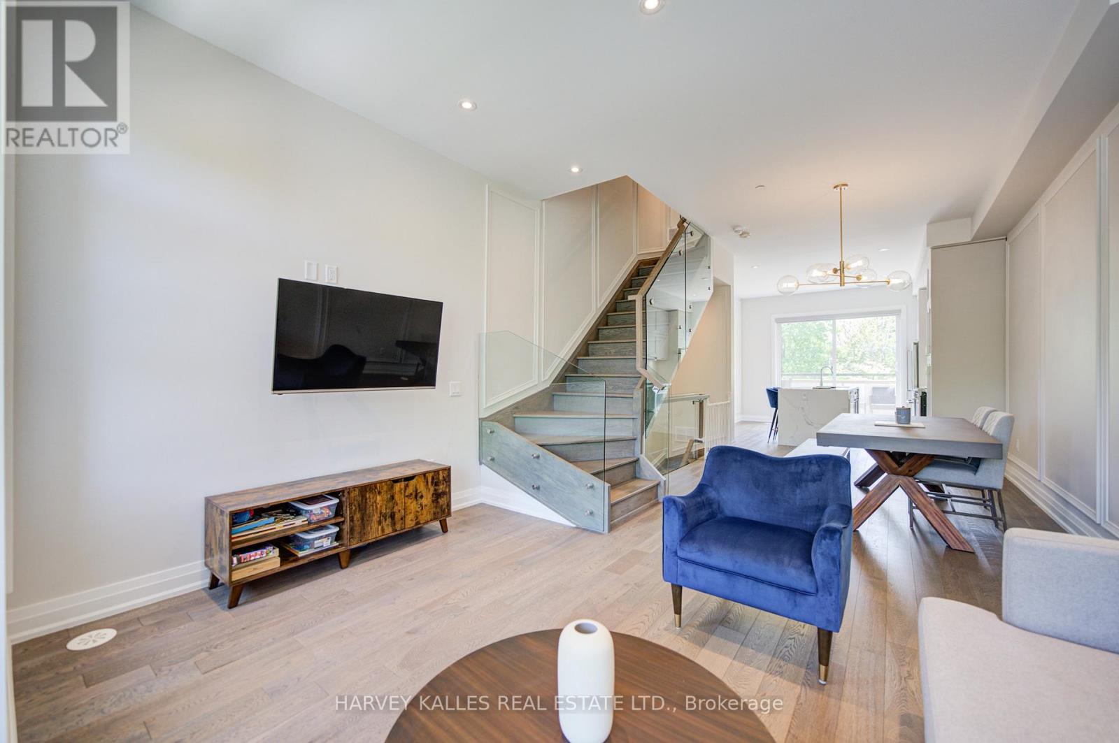 1130a Islington Avenue, Toronto, Ontario  M8Z 0G6 - Photo 15 - W13735524