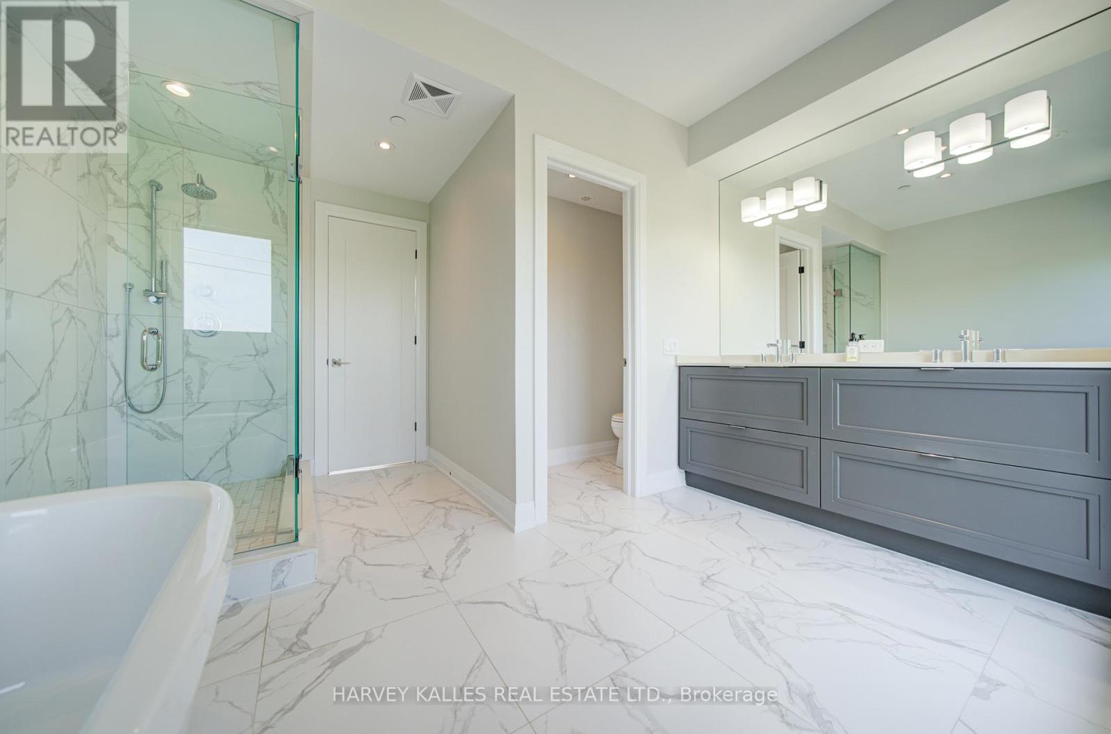 1130a Islington Avenue, Toronto, Ontario  M8Z 0G6 - Photo 25 - W13735524