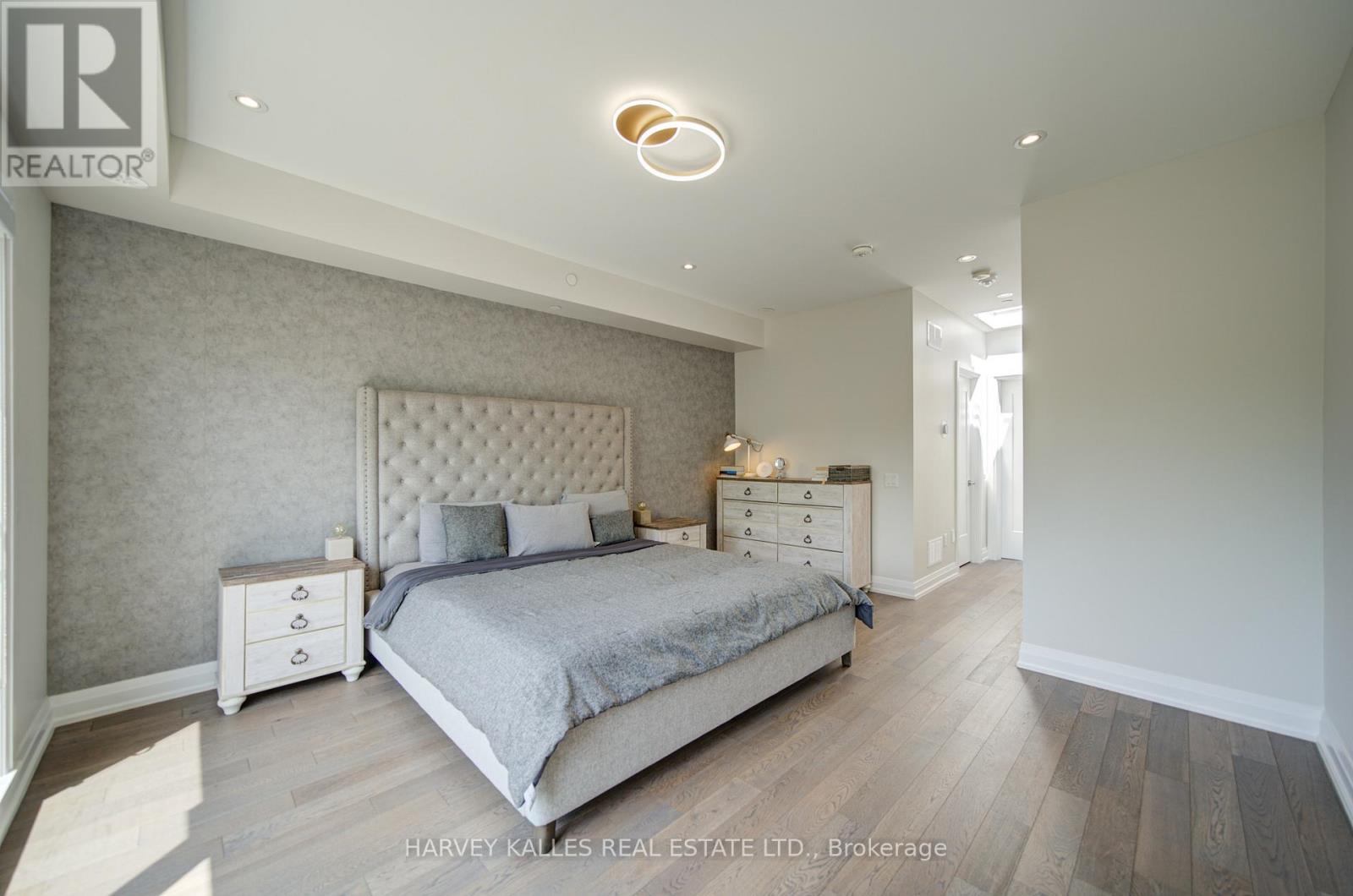 1130a Islington Avenue, Toronto, Ontario  M8Z 0G6 - Photo 33 - W13735524