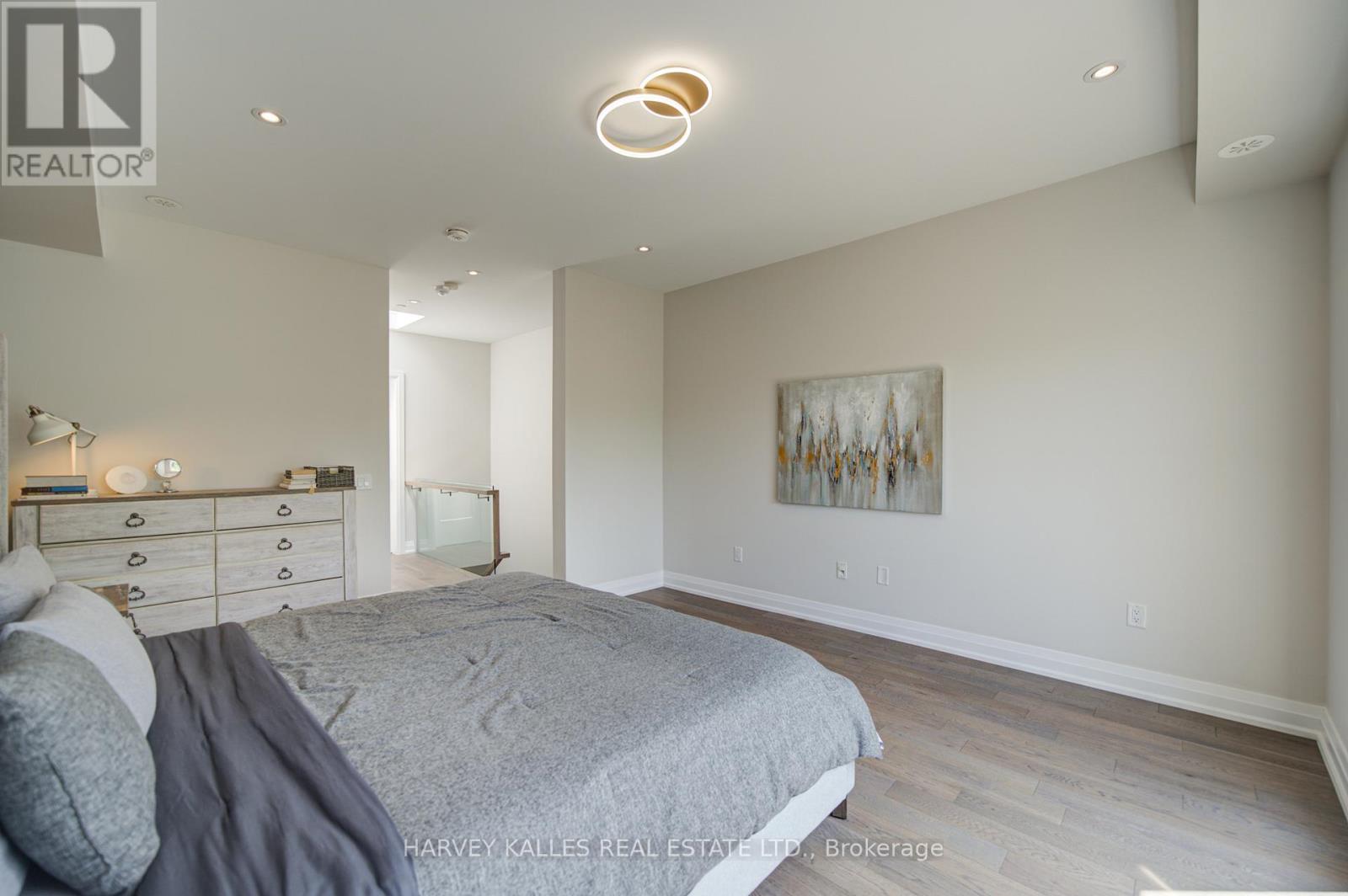 1130a Islington Avenue, Toronto, Ontario  M8Z 0G6 - Photo 34 - W13735524
