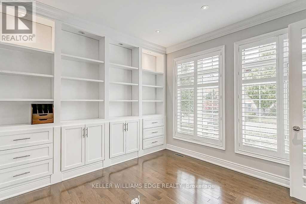 2384 Rock Point Drive, Oakville, Ontario  L6H 7V3 - Photo 2 - W13735560