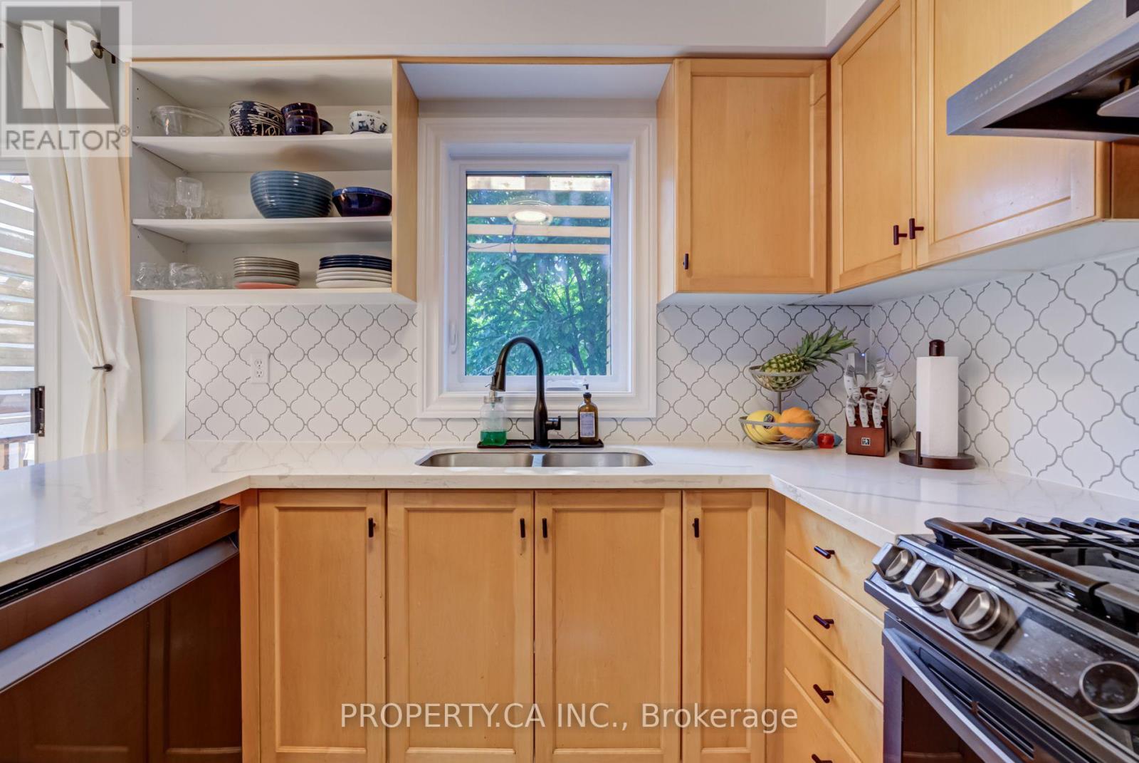 1 - 8 Skeens Lane, Toronto, Ontario  M8W 4Z5 - Photo 14 - W13735566