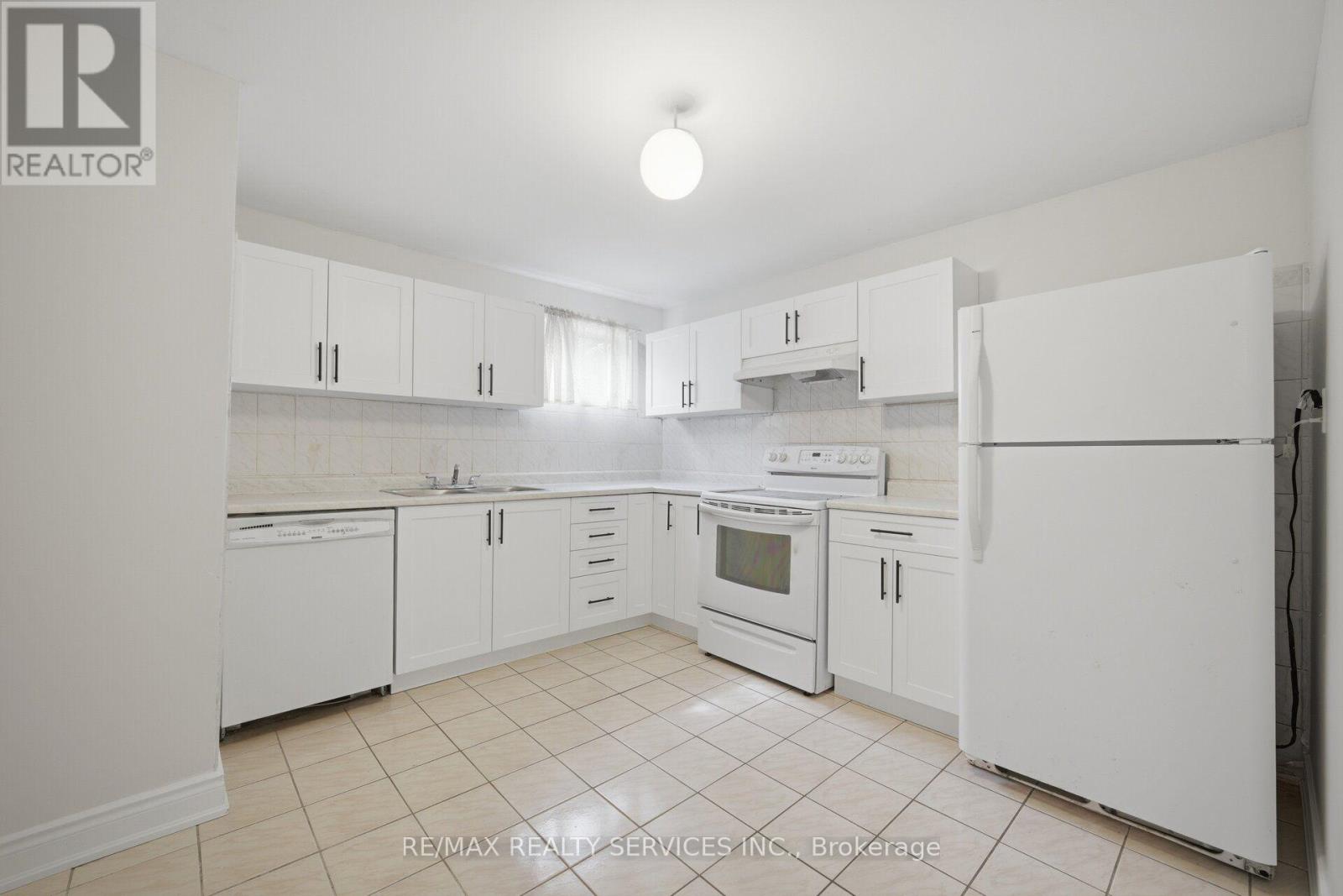 27 Edgemont Drive, Brampton, Ontario  L6V 1K9 - Photo 32 - W13735580