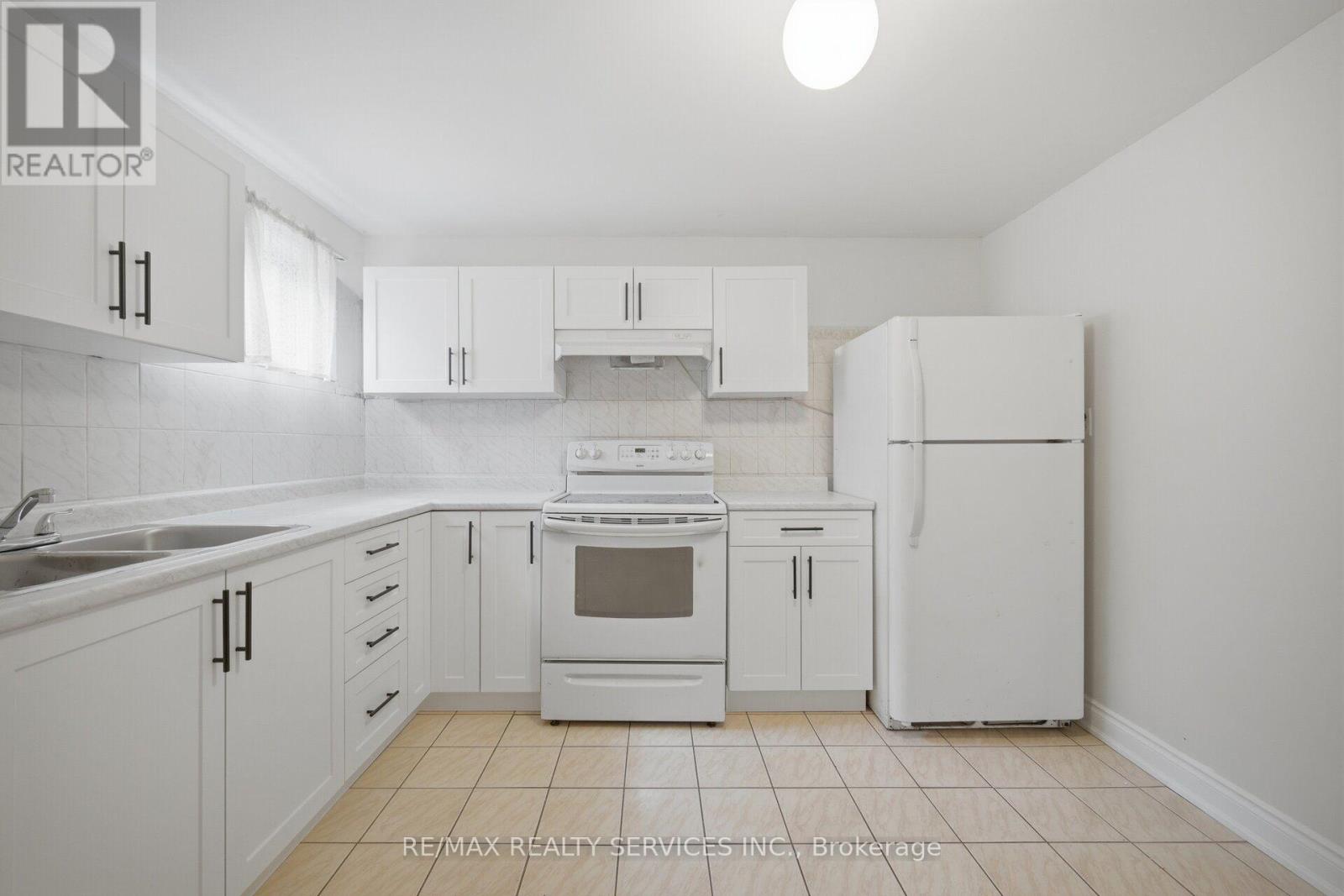 27 Edgemont Drive, Brampton, Ontario  L6V 1K9 - Photo 33 - W13735580