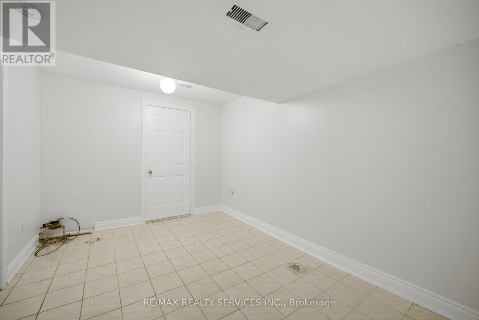 27 Edgemont Drive, Brampton, Ontario  L6V 1K9 - Photo 35 - W13735580