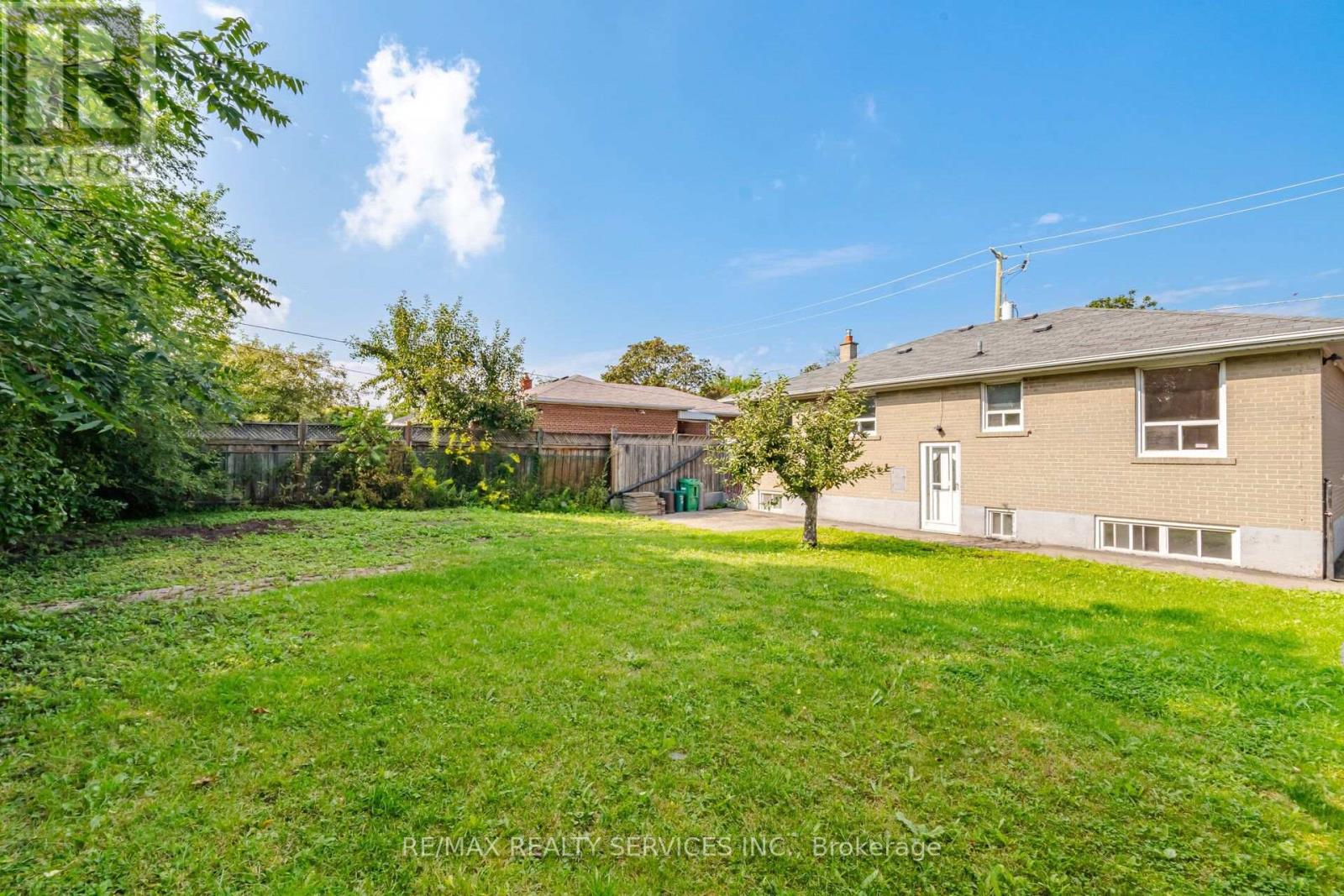27 Edgemont Drive, Brampton, Ontario  L6V 1K9 - Photo 47 - W13735580
