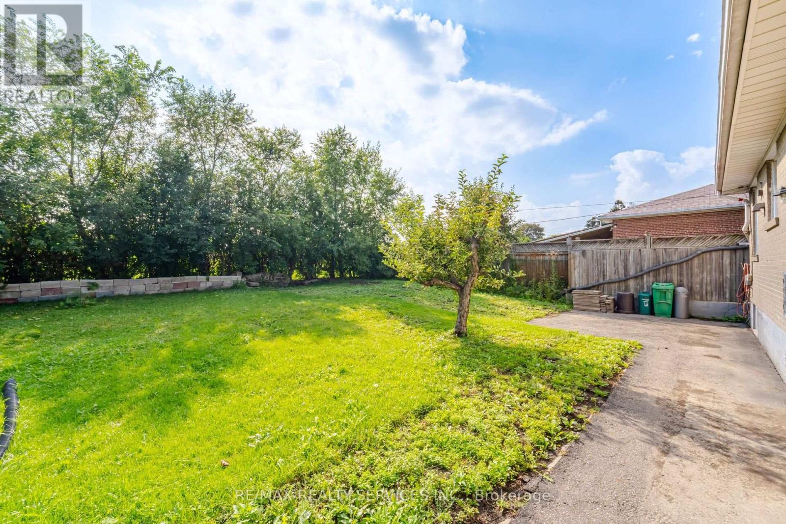 27 Edgemont Drive, Brampton, Ontario  L6V 1K9 - Photo 48 - W13735580