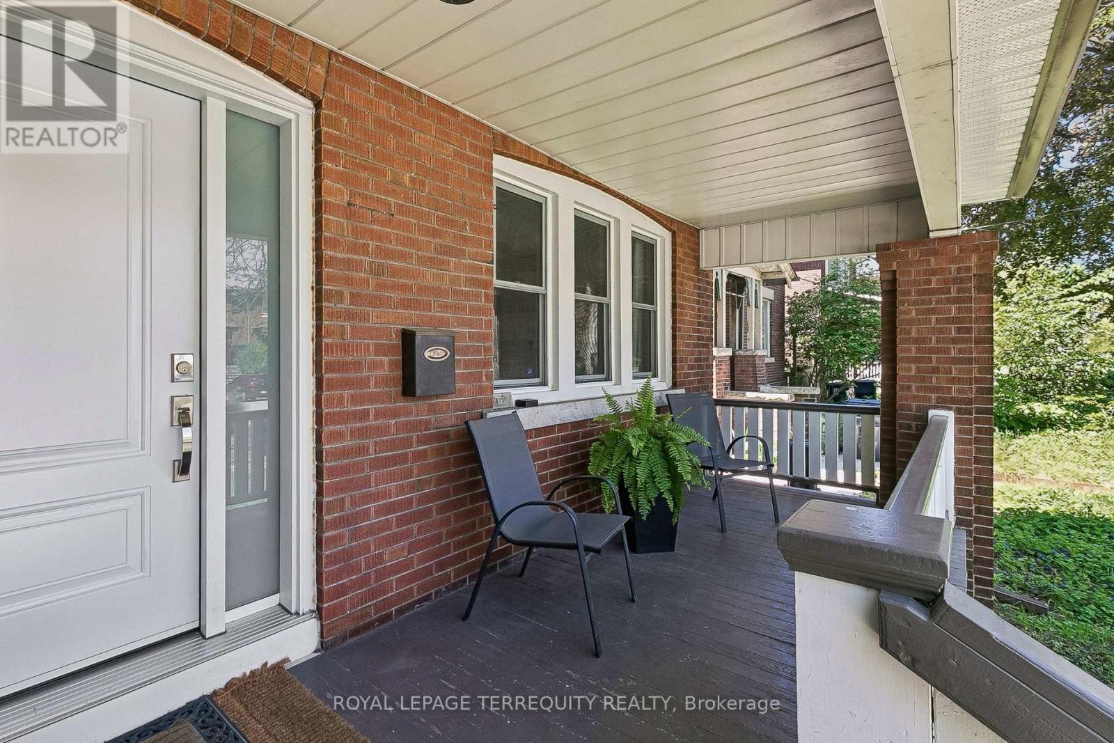 407 Annette Street, Toronto, Ontario  M6P 1R7 - Photo 2 - W13735618