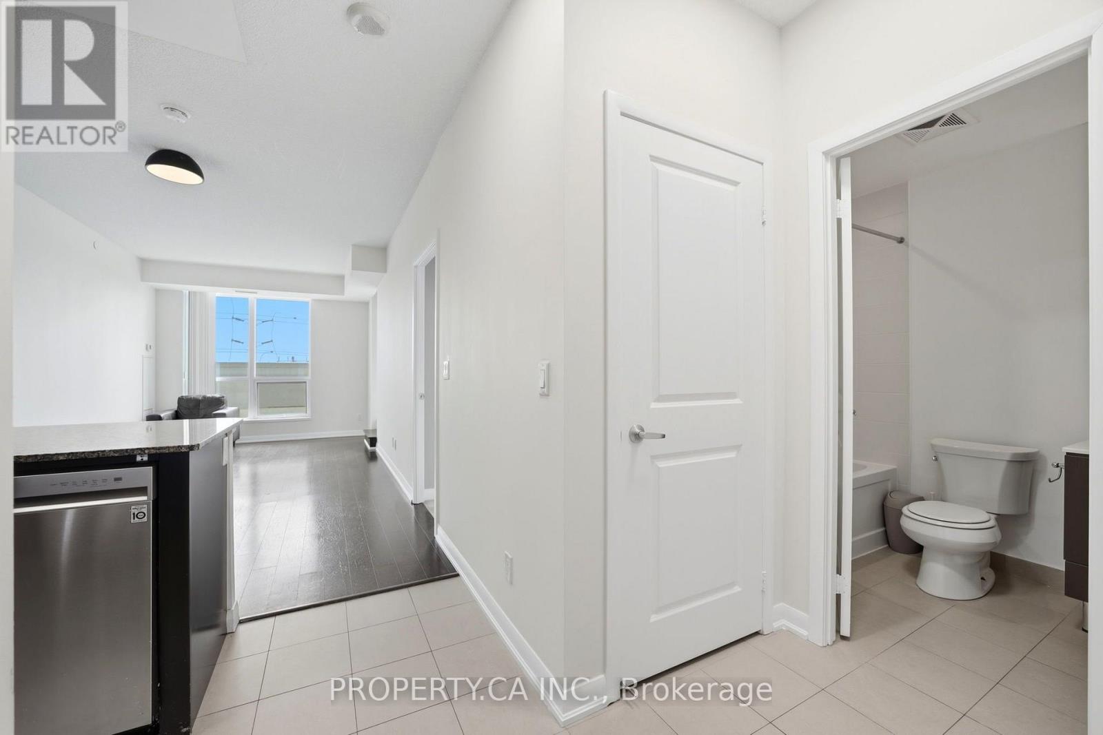 403 - 215 Sherway Gardens Road, Toronto, Ontario  M9C 0A4 - Photo 4 - W13735748