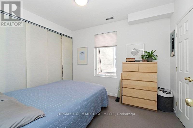 Main - 228 Pacific Avenue, Toronto, Ontario  M6P 2P5 - Photo 9 - W13735756