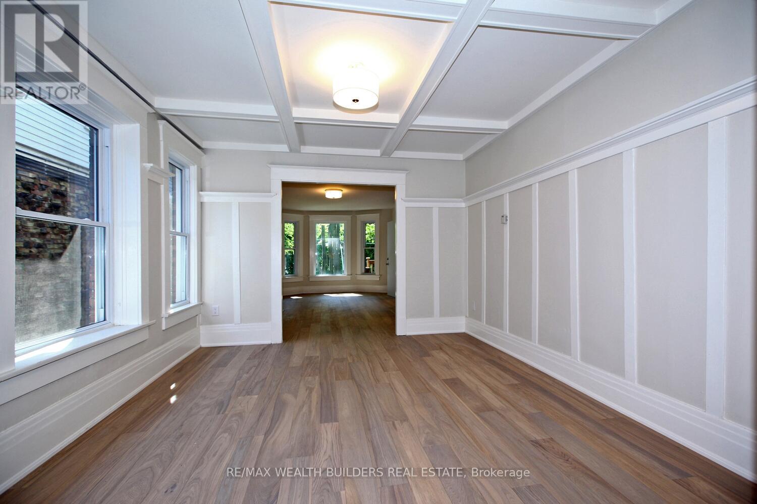 B - 163 Parkside Drive, Toronto, Ontario  M6P 2G3 - Photo 10 - W13735764