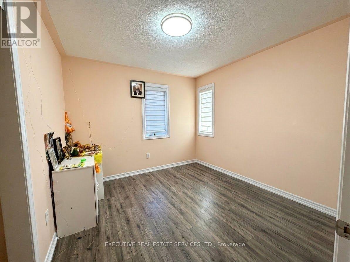 118 Turquoise Crescent, Brampton, Ontario  L6P 2R3 - Photo 18 - W13735776