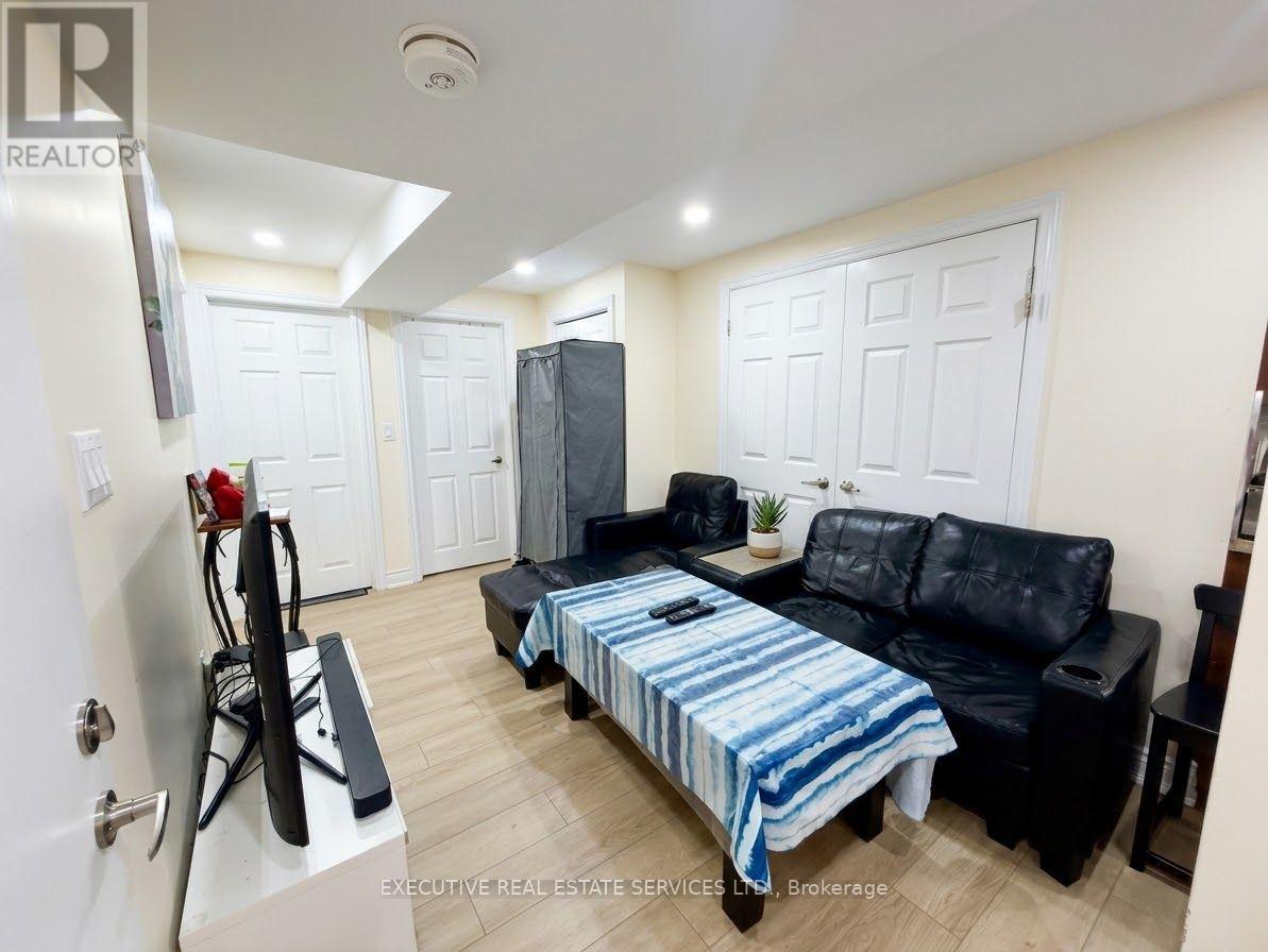 118 Turquoise Crescent, Brampton, Ontario  L6P 2R3 - Photo 22 - W13735776