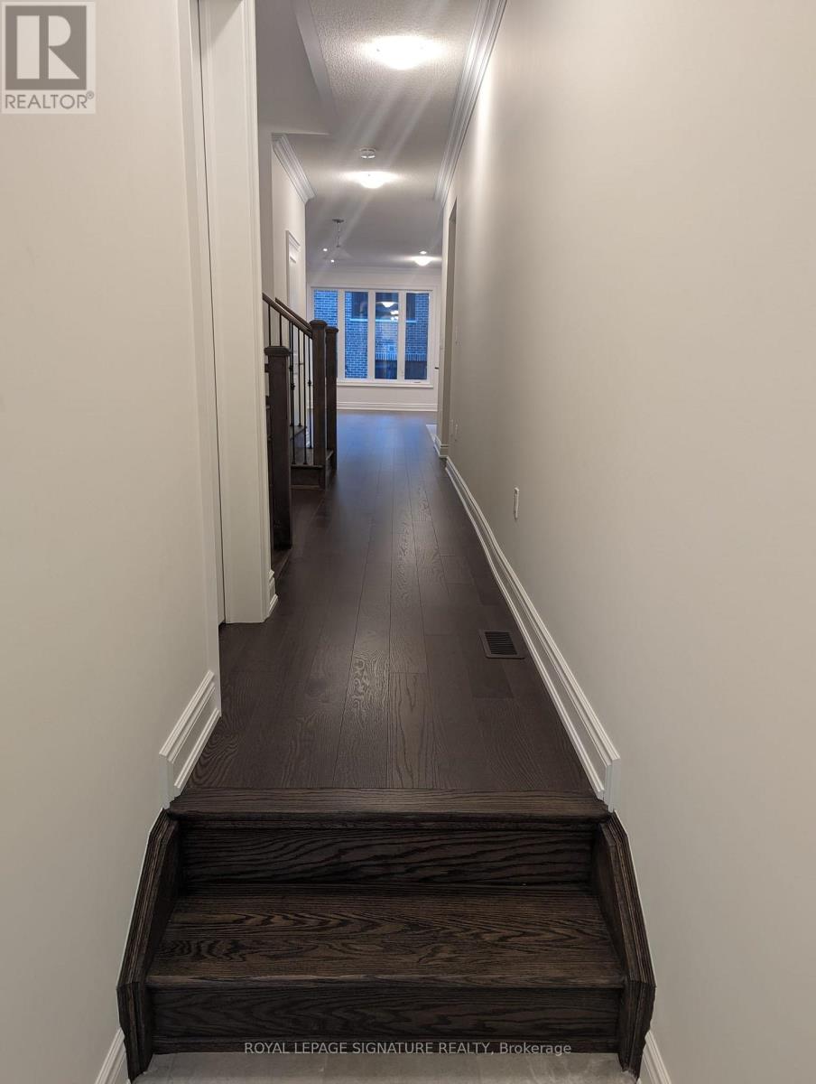 67 Bermondsey Way, Brampton, Ontario  L6Y 6K9 - Photo 4 - W13735778