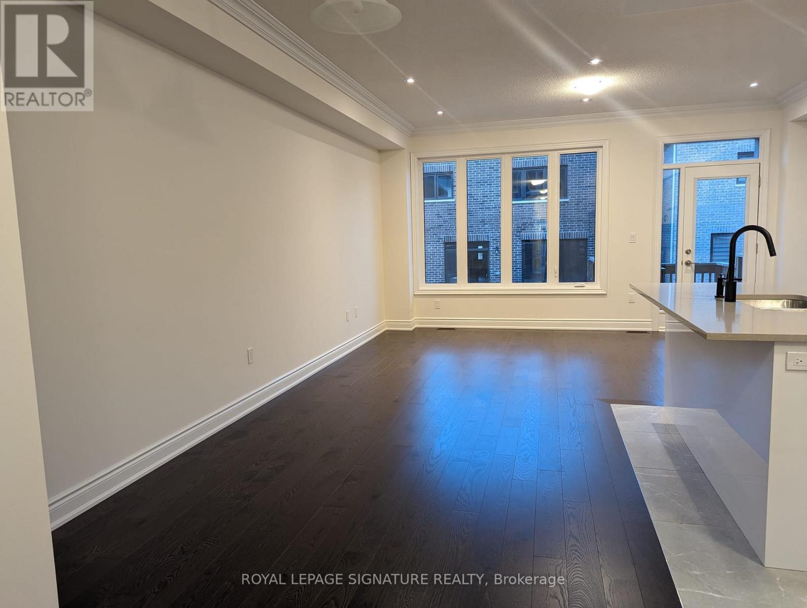 67 Bermondsey Way, Brampton, Ontario  L6Y 6K9 - Photo 5 - W13735778