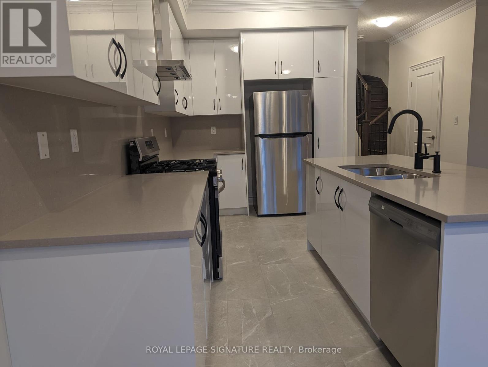 67 Bermondsey Way, Brampton, Ontario  L6Y 6K9 - Photo 8 - W13735778