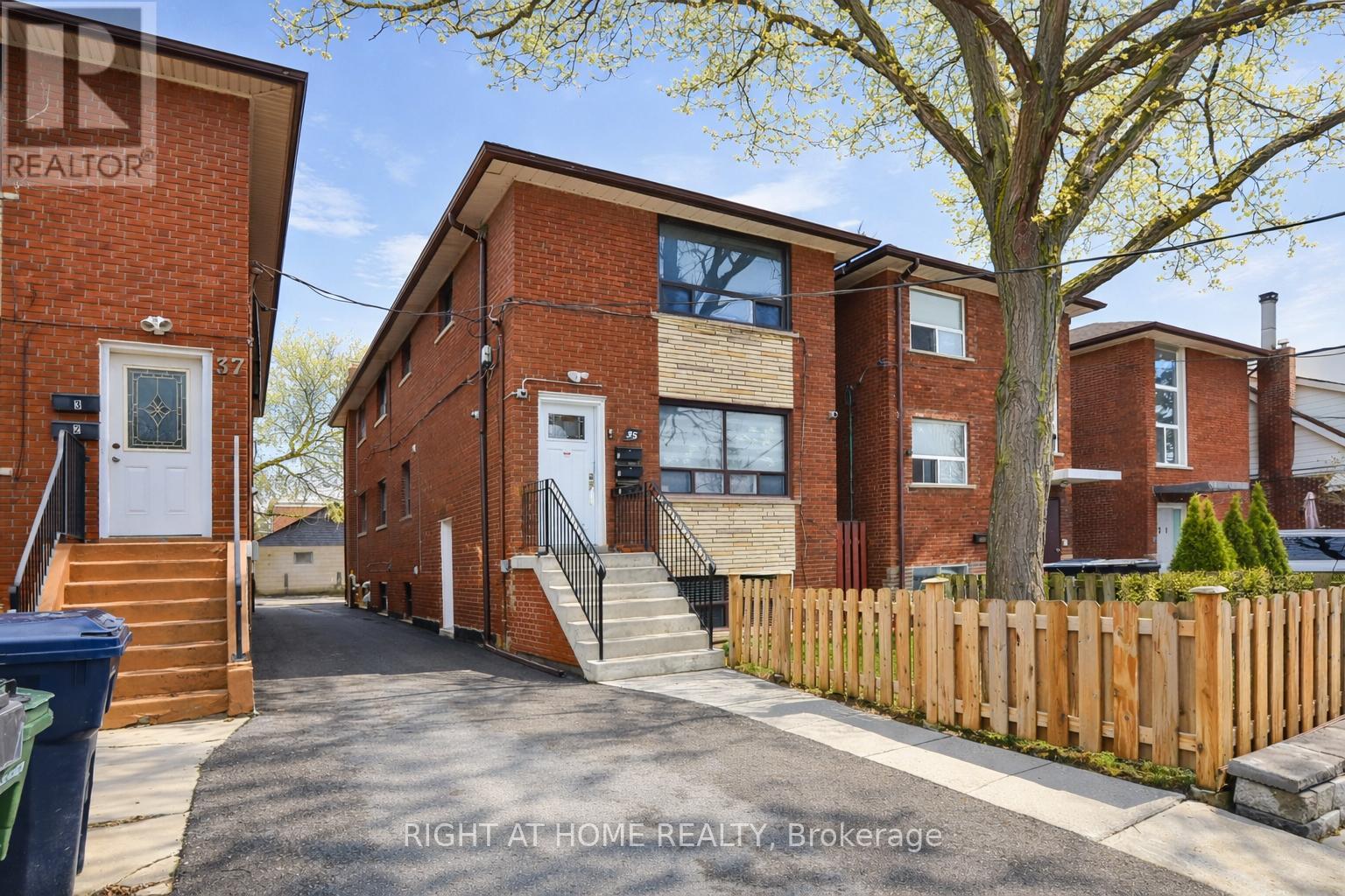 35 Fifteenth Street, Toronto, Ontario  M8V 3J3 - Photo 1 - W13735788
