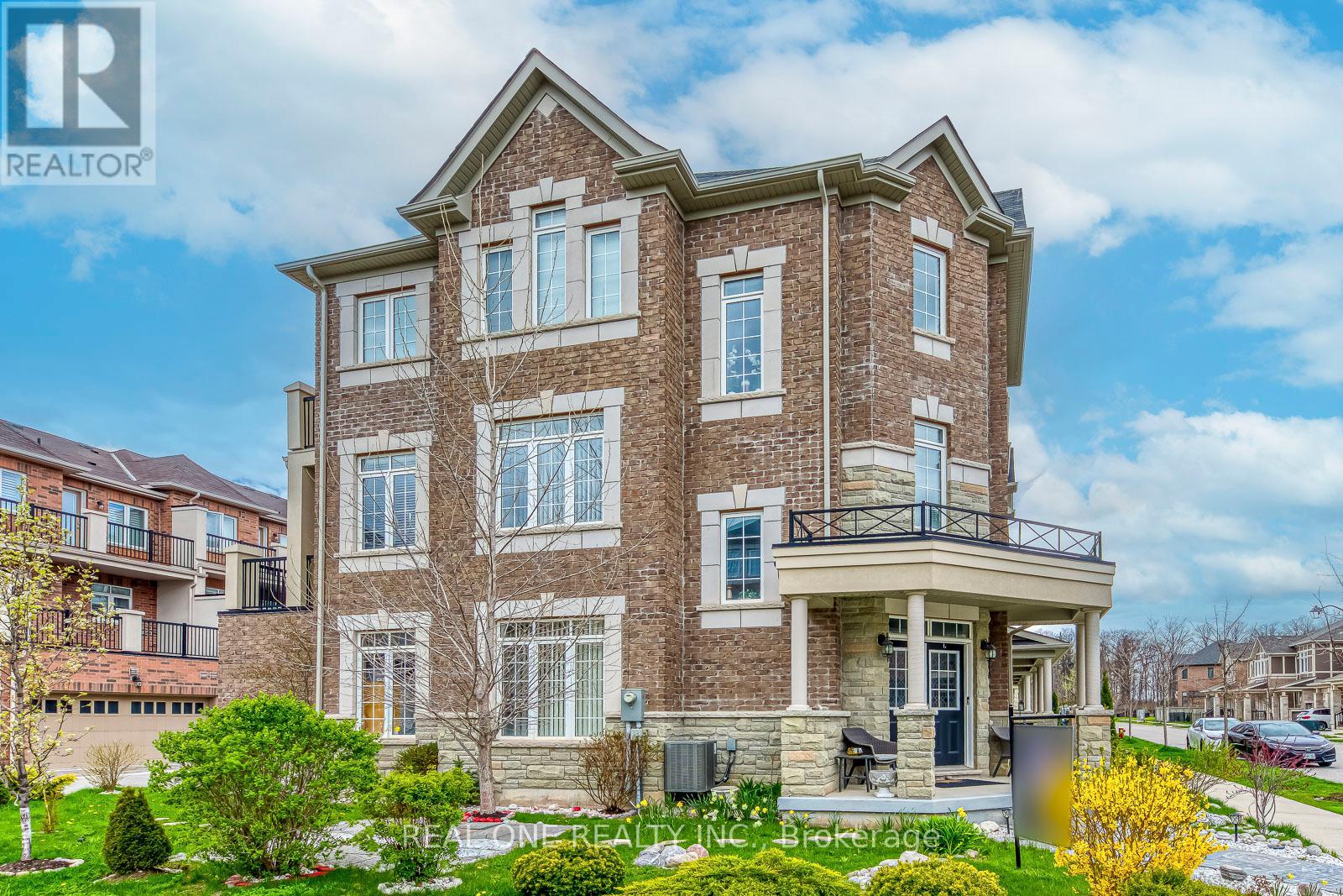 3310 Erasmum Street, Oakville, Ontario  L6M 1S3 - Photo 1 - W13735794