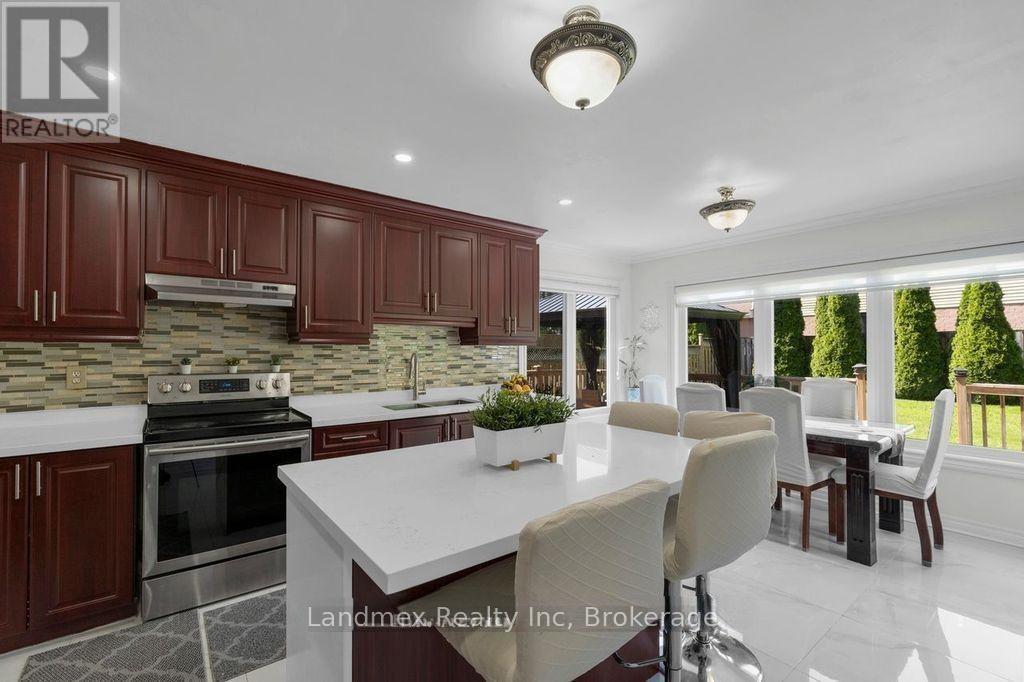 6636 Edenwood Drive, Mississauga, Ontario  L5N 3J9 - Photo 3 - W13735800