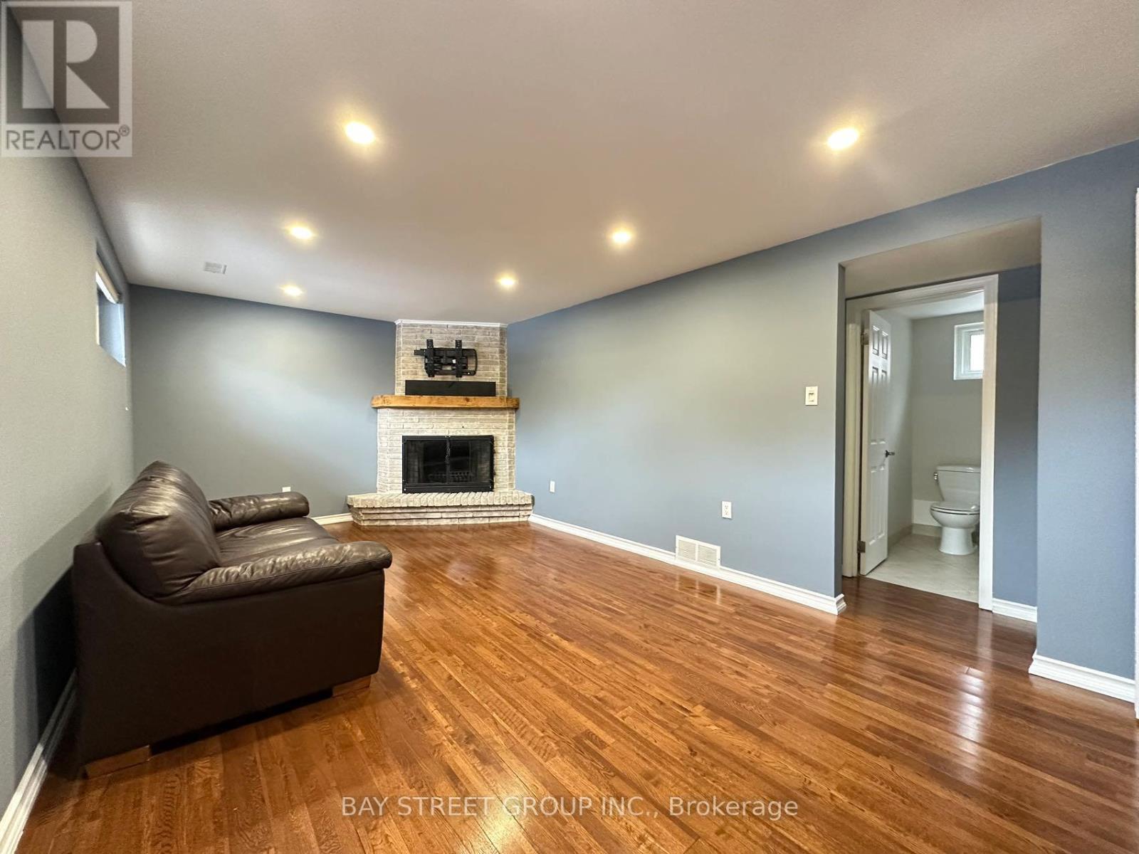 49 Howland Drive, Kitchener, Ontario N2E 1G4 - Photo 13 - X13735500