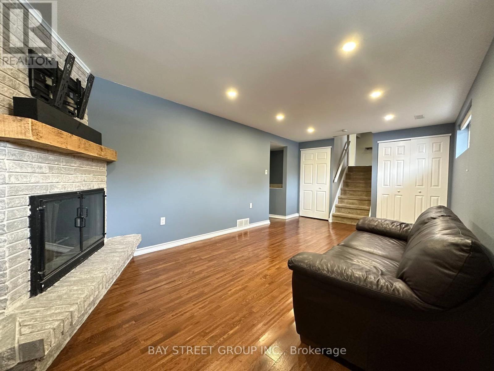 49 Howland Drive, Kitchener, Ontario N2E 1G4 - Photo 15 - X13735500
