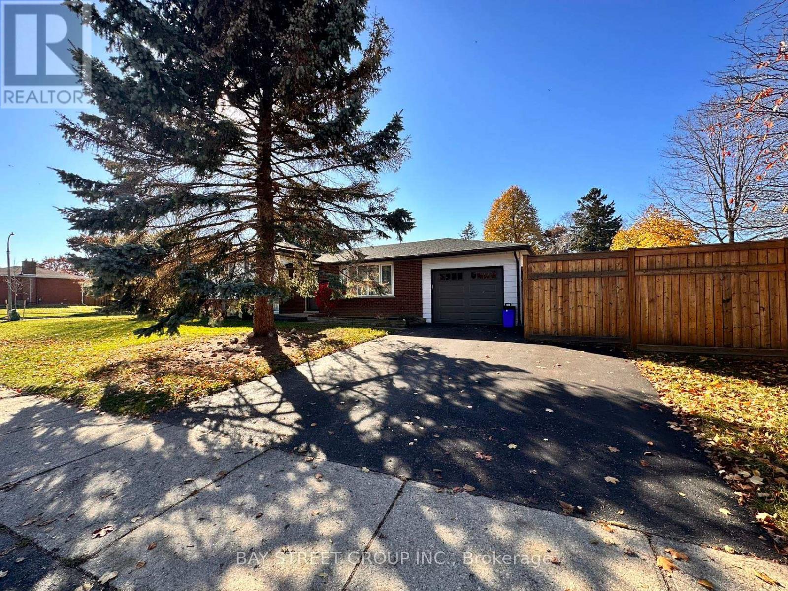49 Howland Drive, Kitchener, Ontario N2E 1G4 - Photo 17 - X13735500