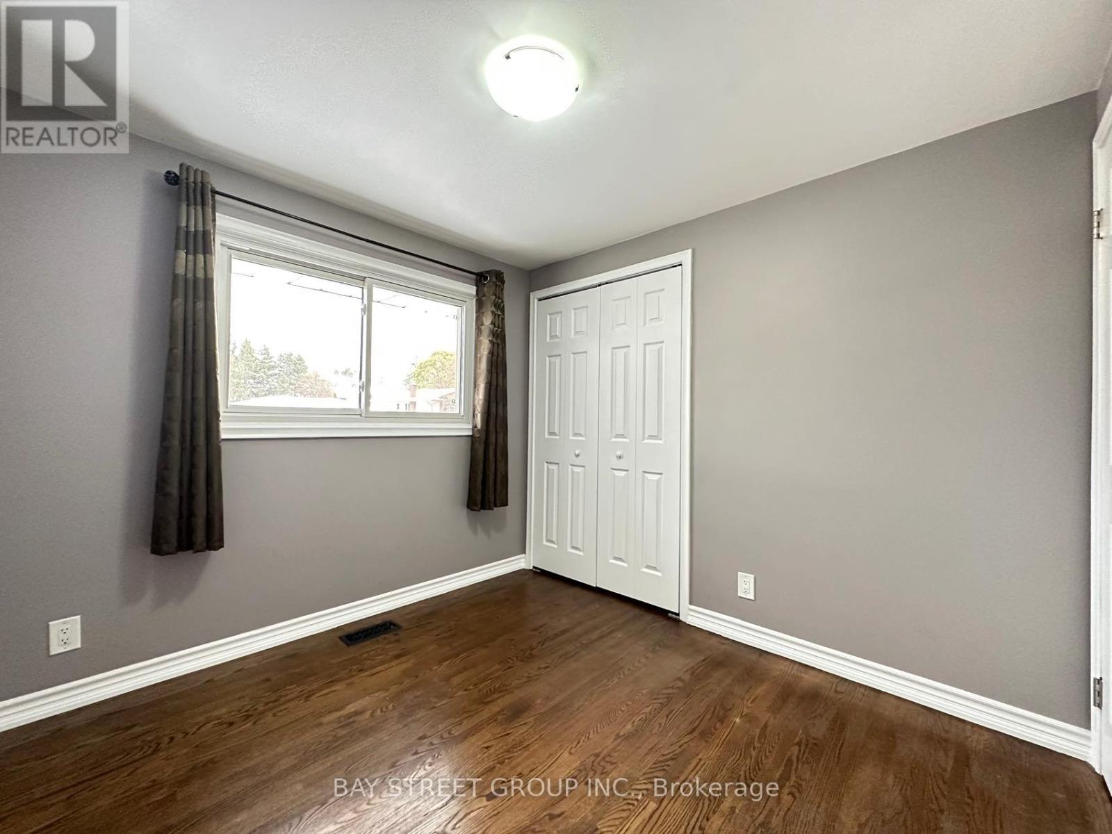 49 Howland Drive, Kitchener, Ontario N2E 1G4 - Photo 9 - X13735500