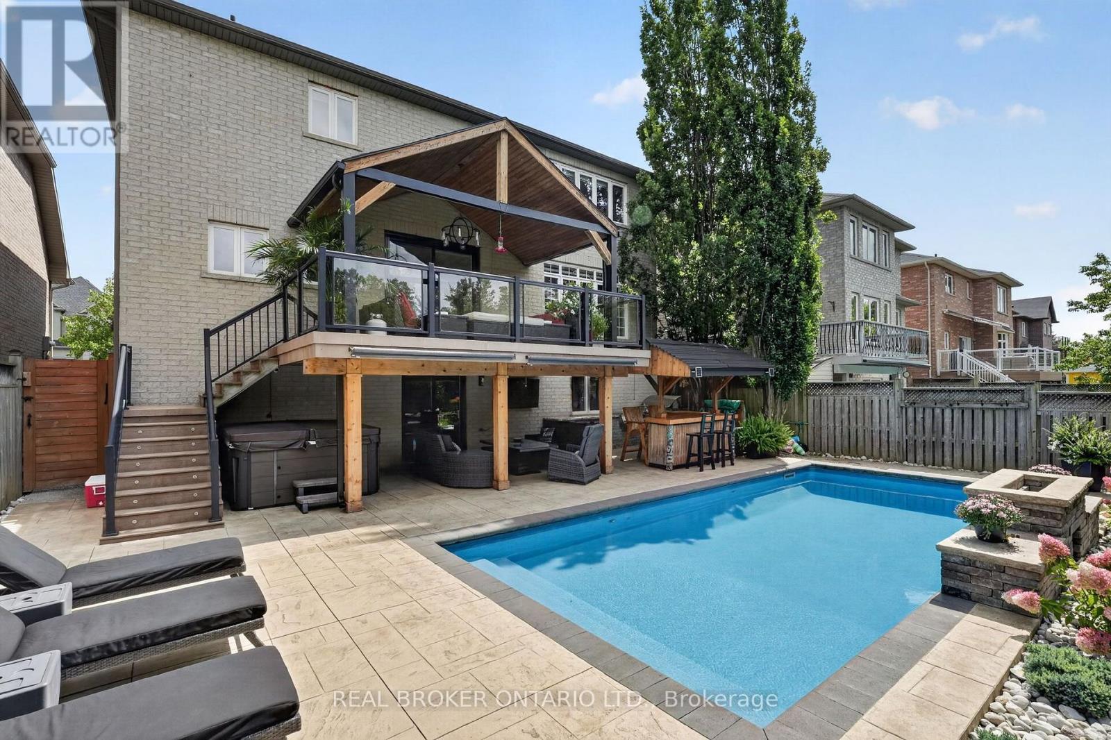 483 Valridge Drive, Hamilton, Ontario  L9G 0B2 - Photo 4 - X13735584