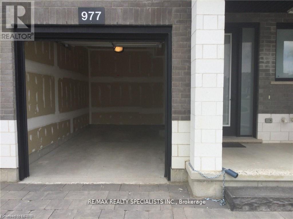 977 - 977 West Village Square, London North, Ontario  N6H 0J7 - Photo 37 - X13735592