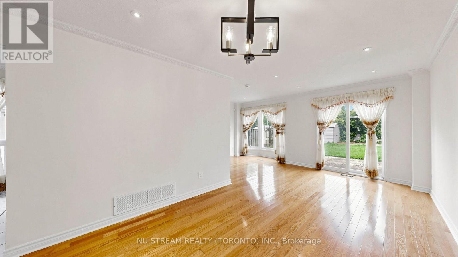 154 Markville Road, Markham, Ontario  L3R 4V6 - Photo 4 - N13727784