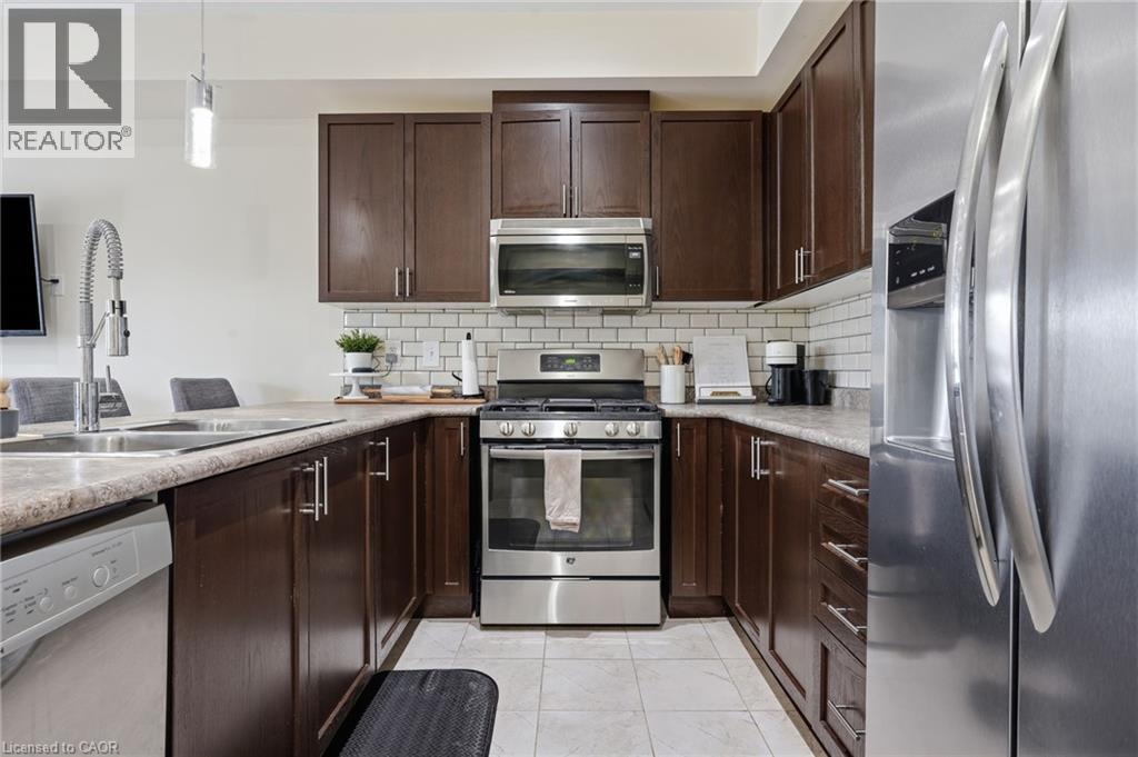 25 Hiscott Drive, Waterdown, Ontario  L8B 0A3 - Photo 7 - 40859369