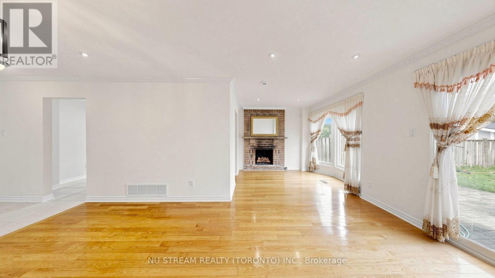 154 Markville Road, Markham, Ontario  L3R 4V6 - Photo 5 - N13727784