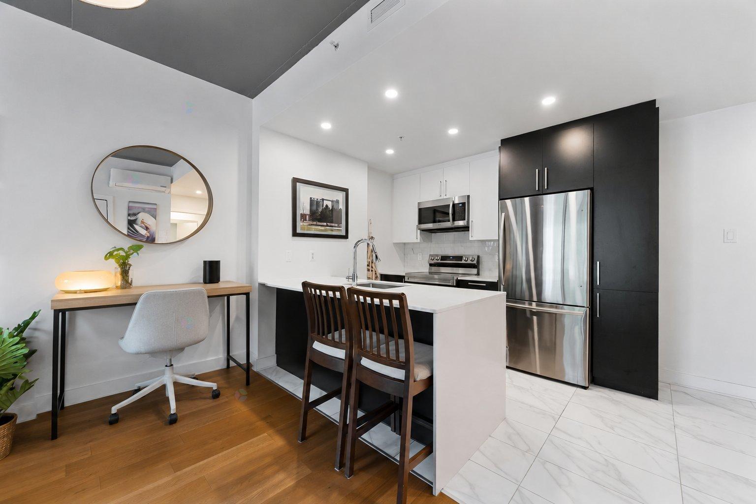 300 Av. George-V|#203 Montréal (Lachine) Quebec Canada H8S2R6 2