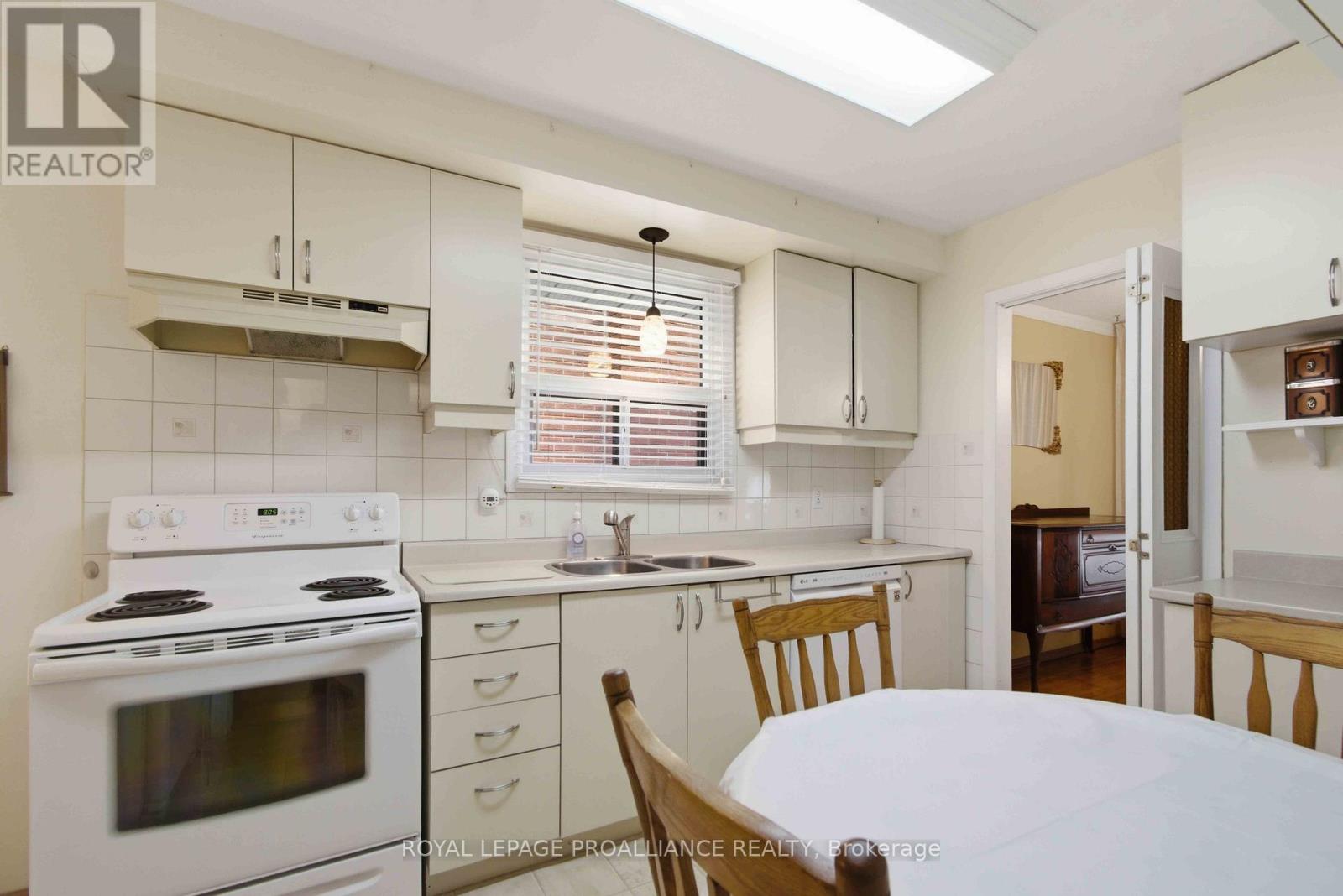 21 Miron Road, Quinte West, Ontario  K8V 3H9 - Photo 15 - X13735844